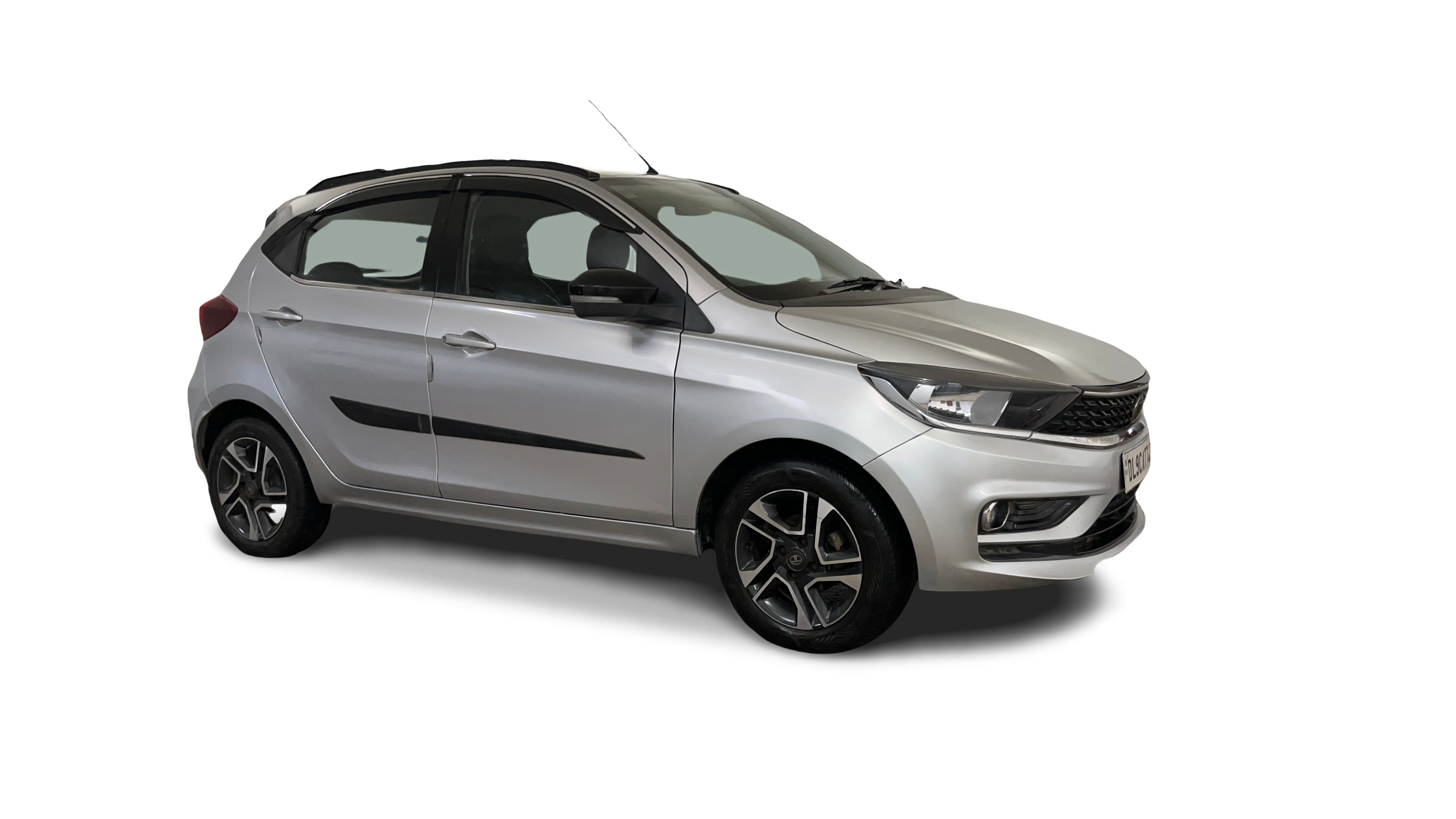 Tata Tiago-img