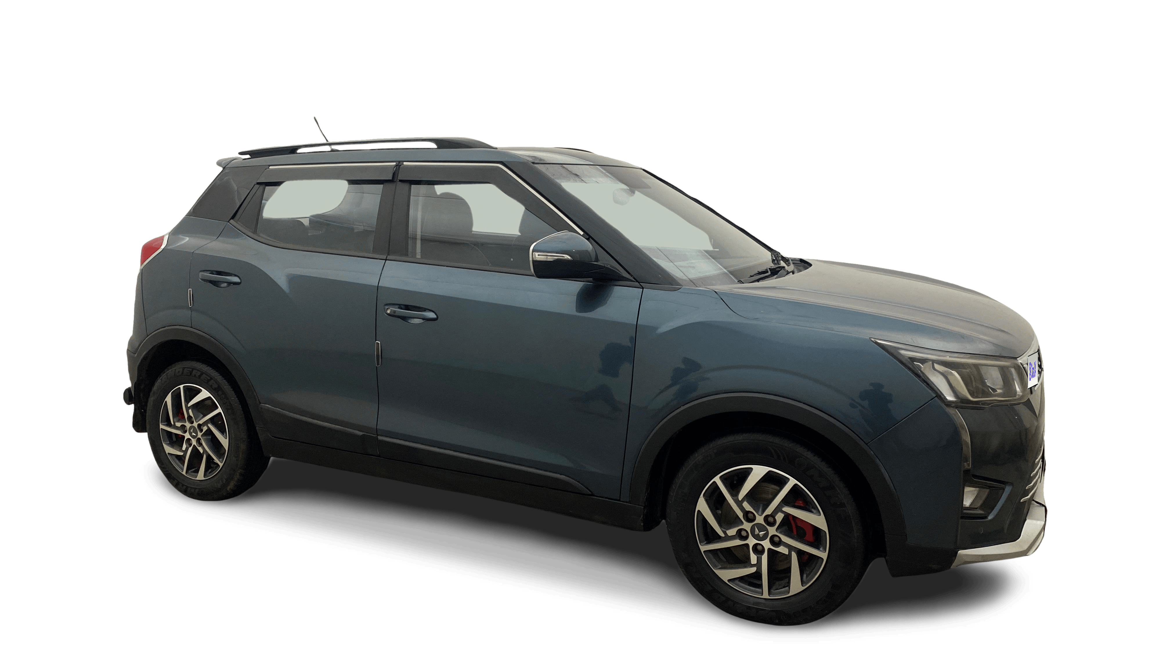 2022 Mahindra XUV300 - SUV - Petrol - Manual - ₹9.88 lakh