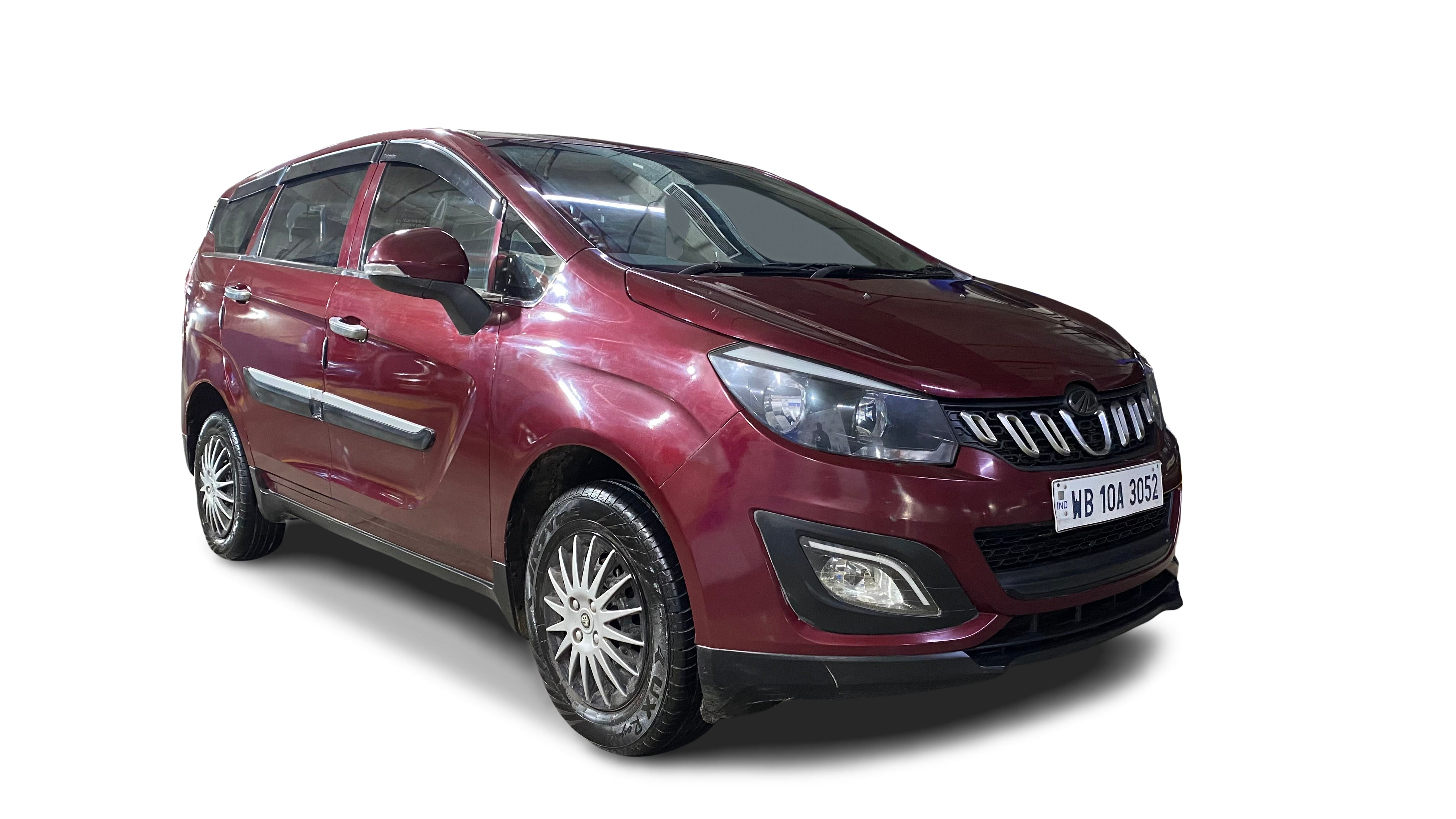 Mahindra MARAZZO-img