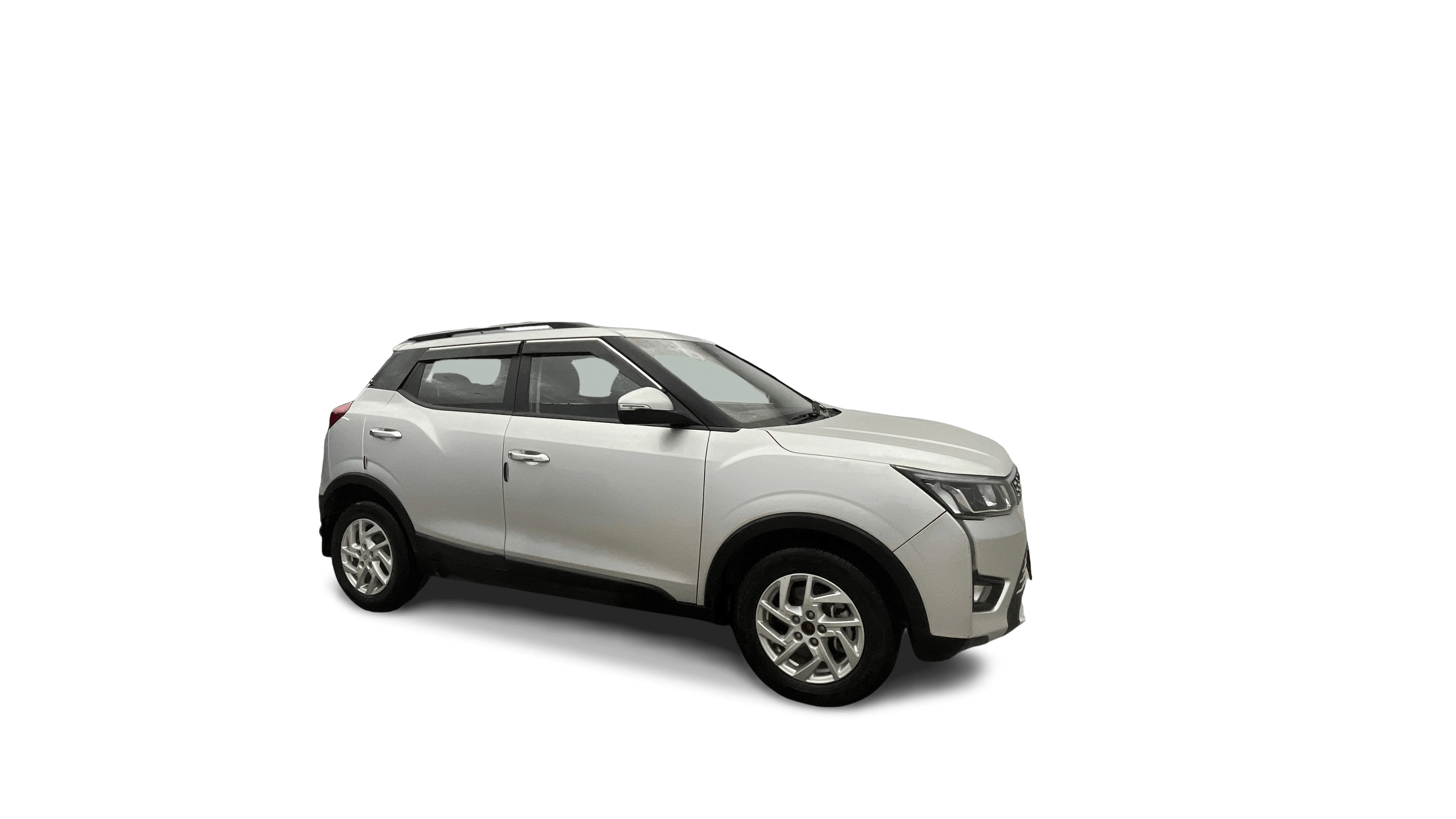 2022 Mahindra XUV300 - SUV - Petrol - Manual - ₹6.88 lakh