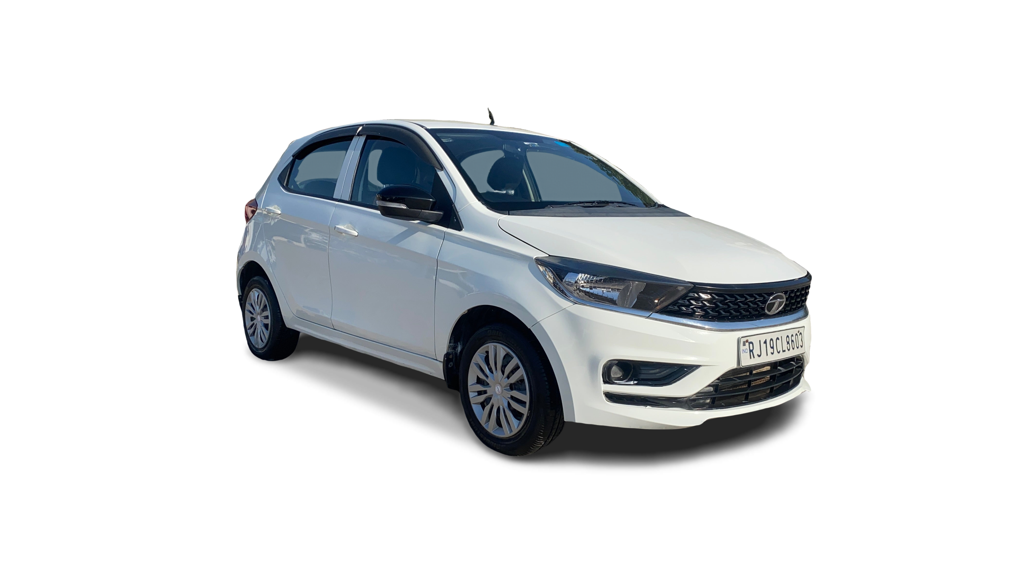 Tata Tiago-img