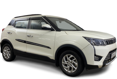 Mahindra XUV300-img
