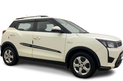 Mahindra XUV300-img