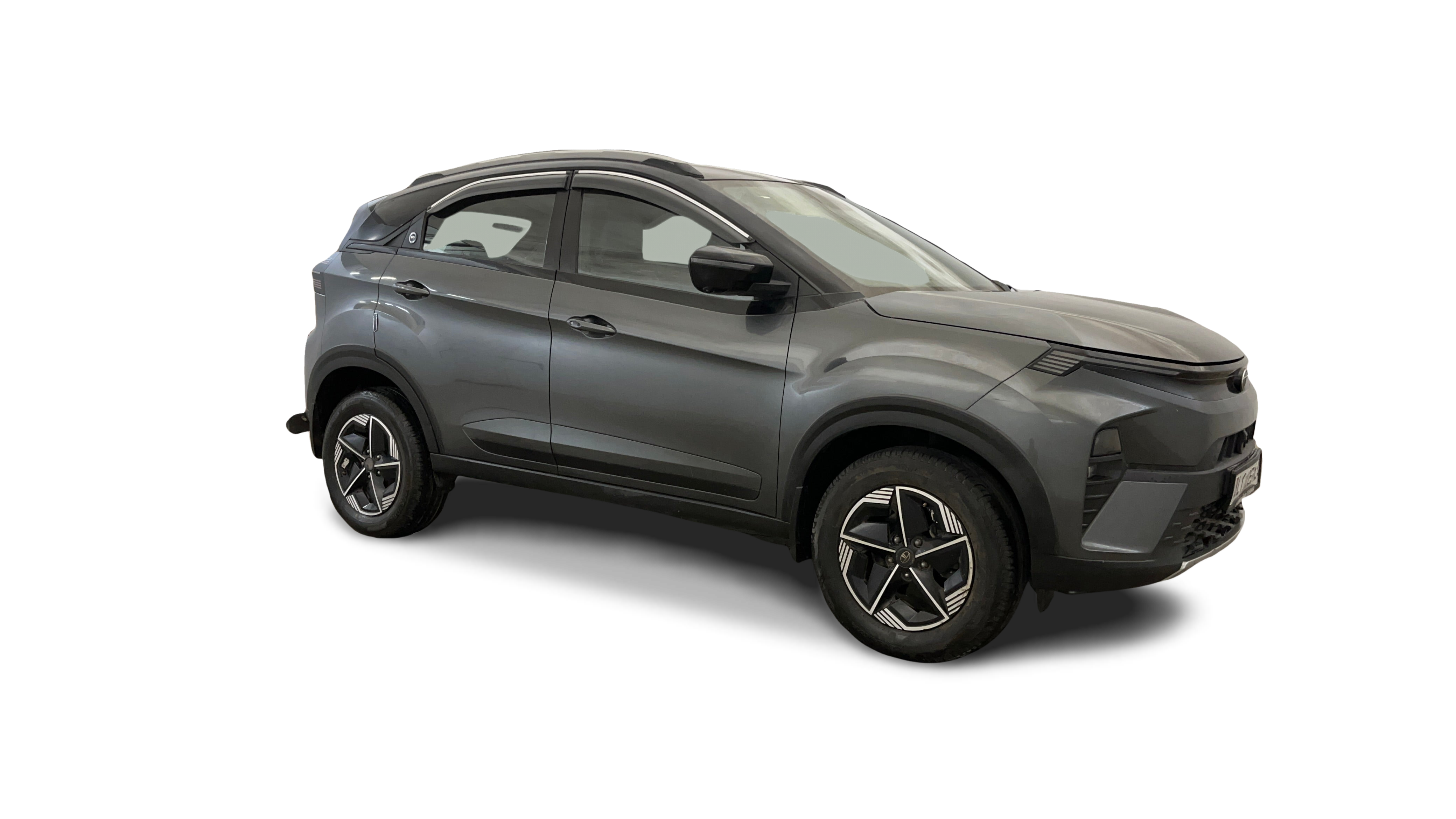 Tata NEXON-img