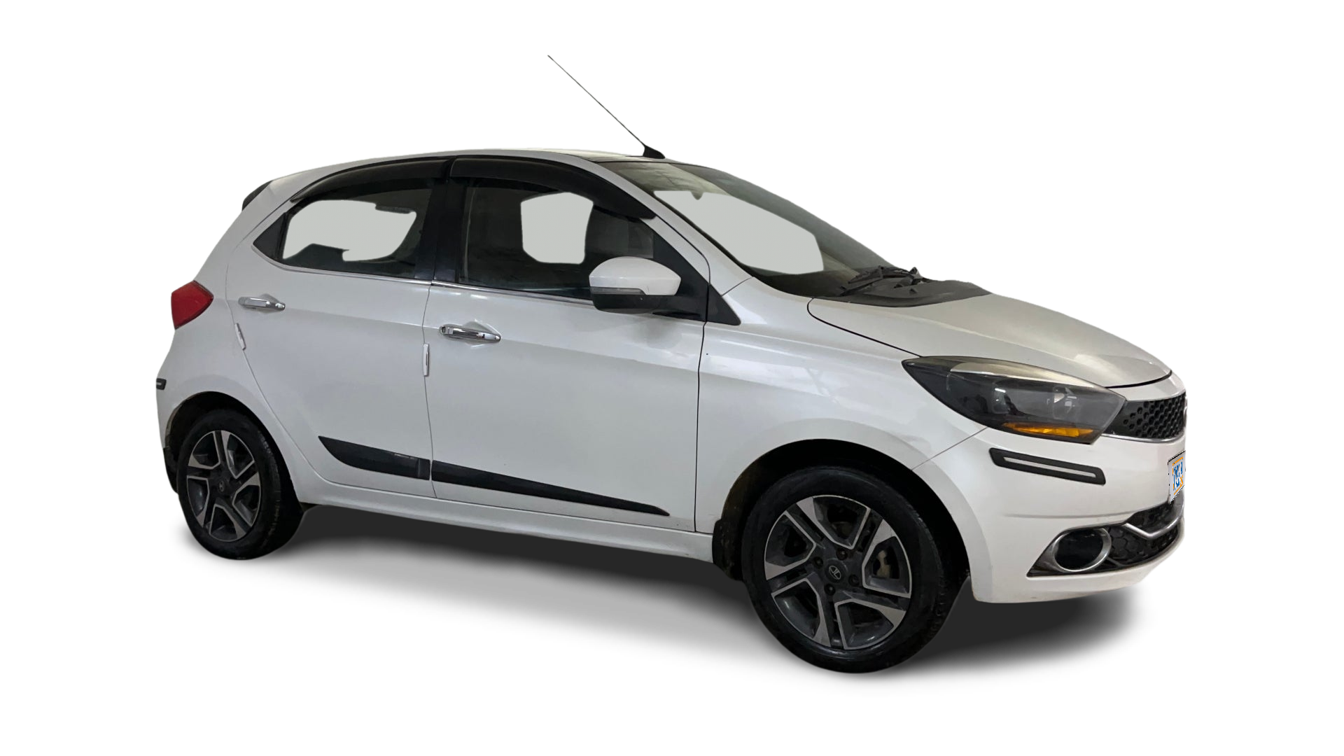 Tata Tiago-img