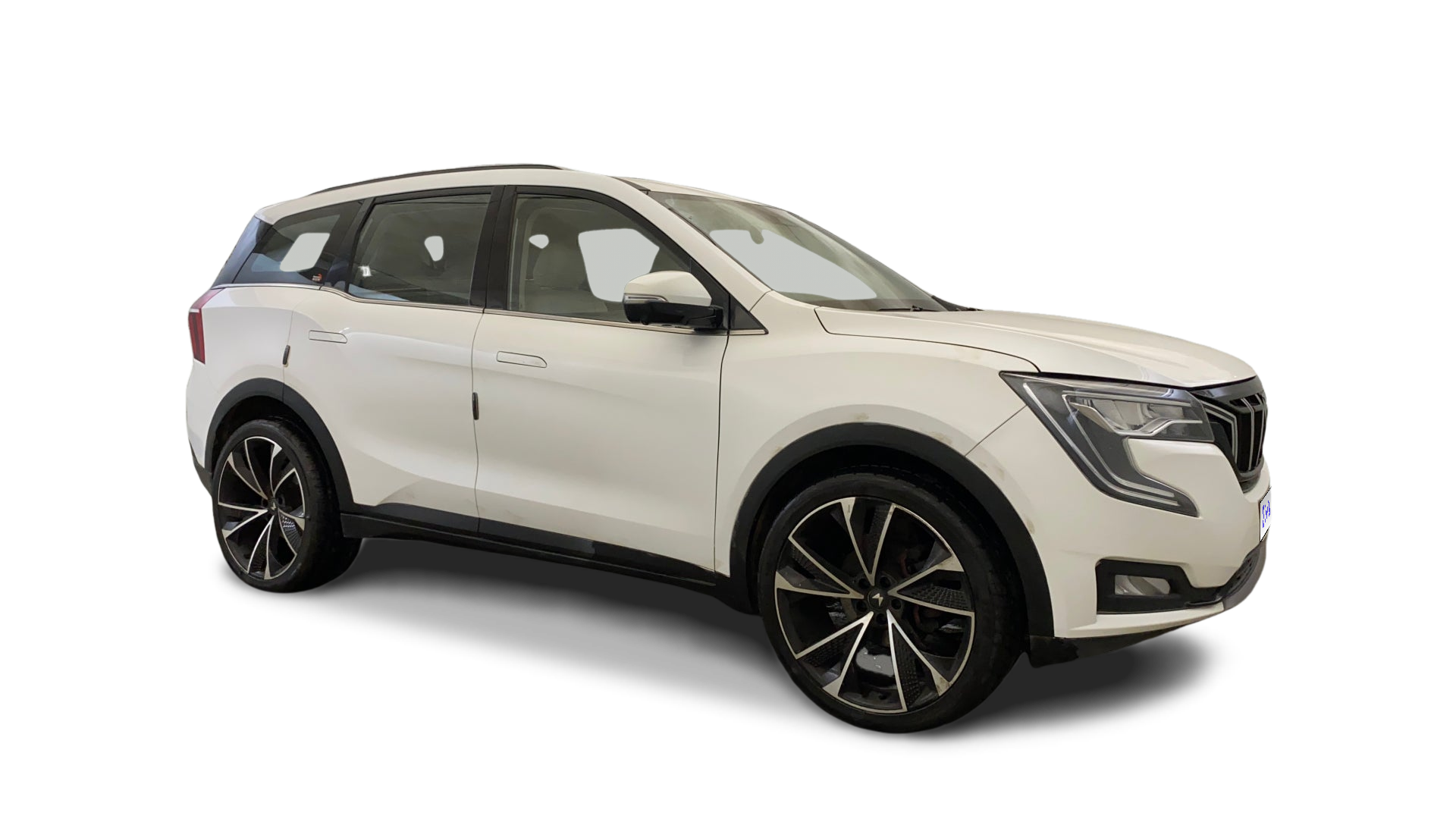 2022 Mahindra XUV700 - SUV - Petrol - Automatic - ₹15.95 lakh