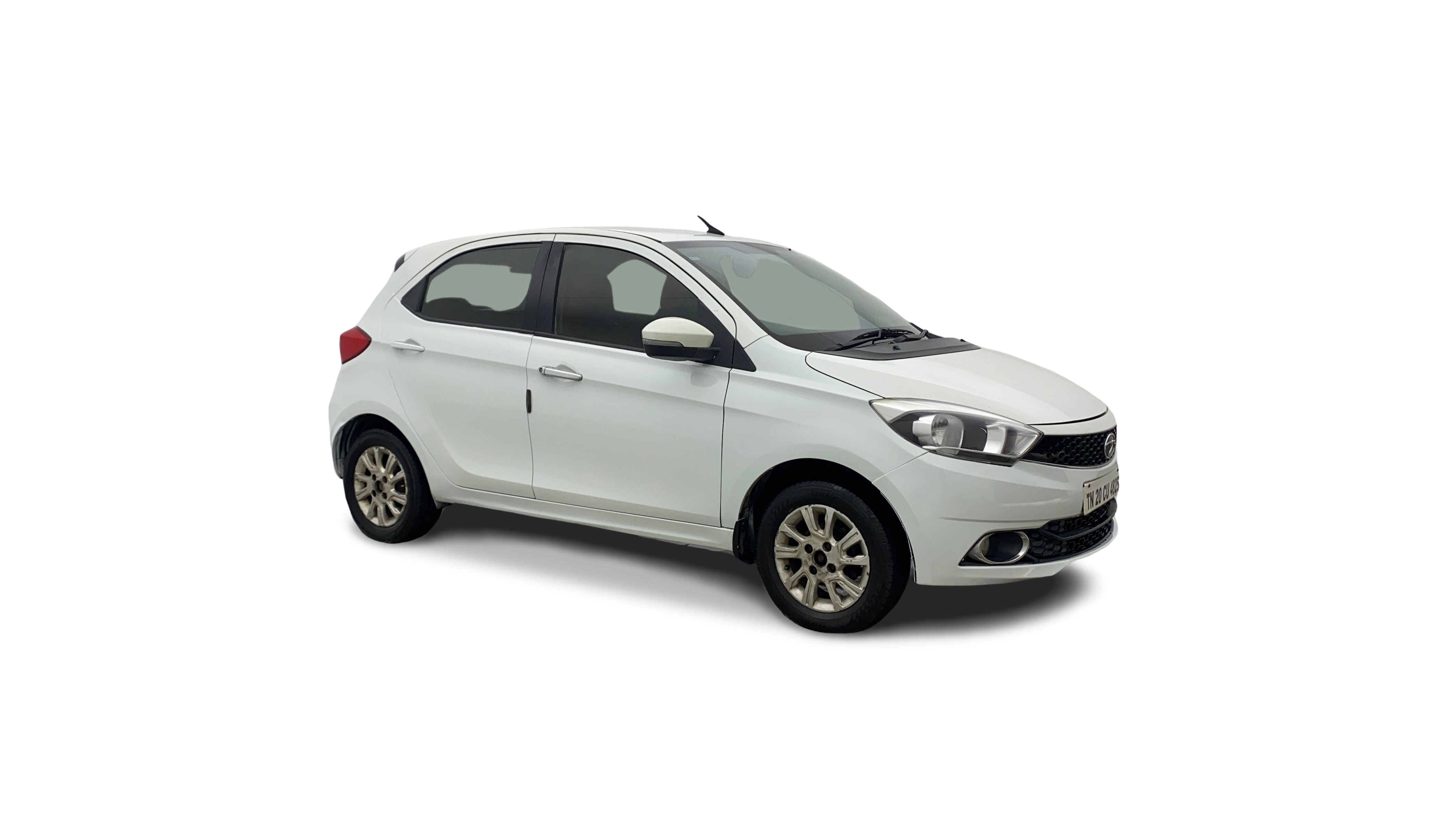 Tata Tiago-img