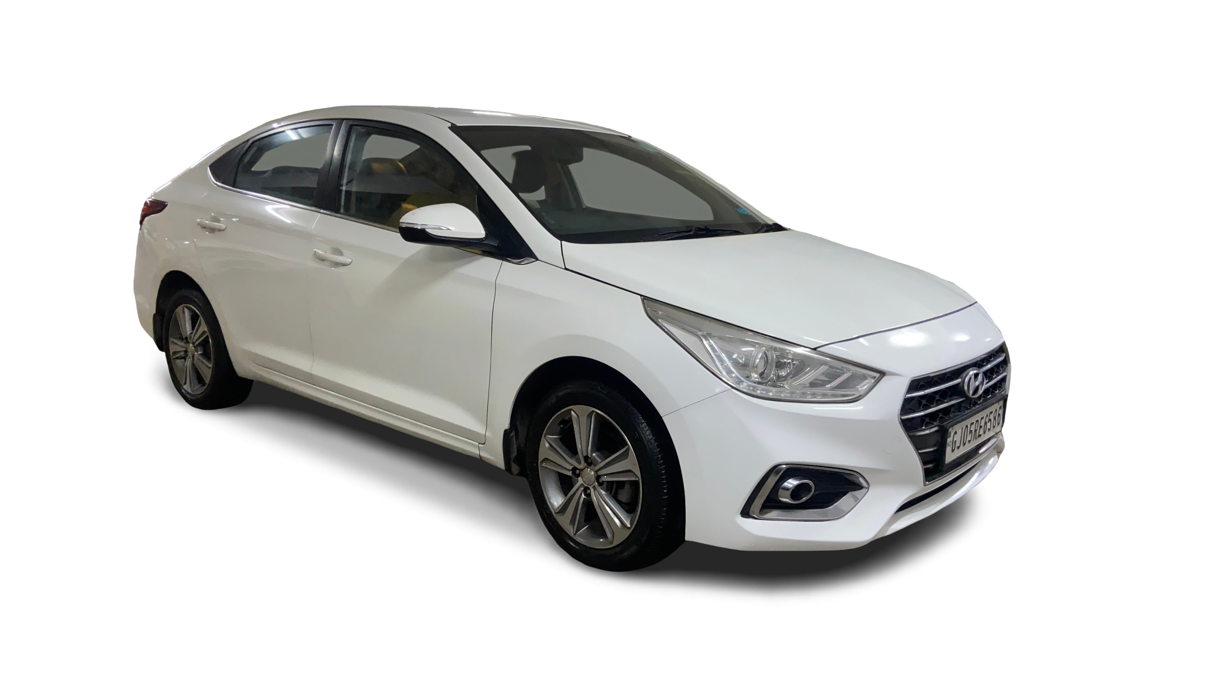 Hyundai Verna-img