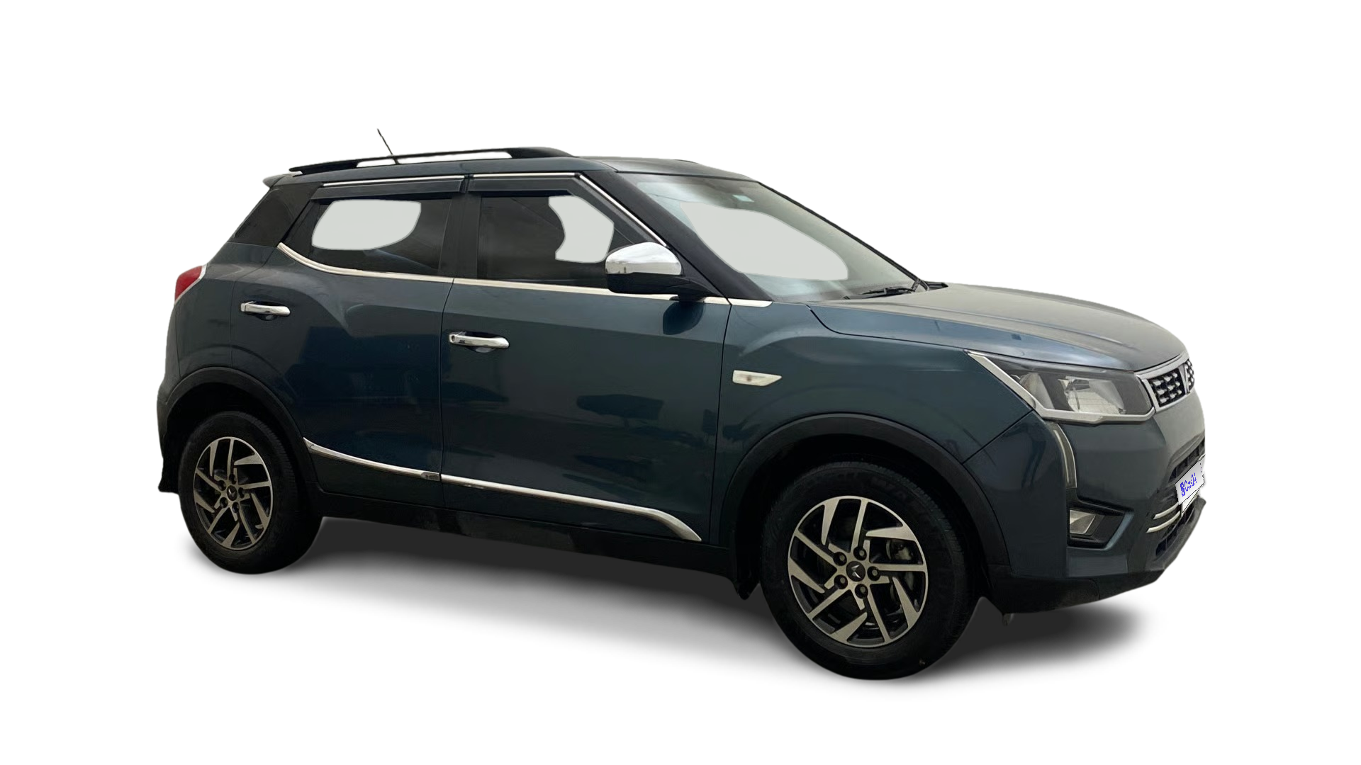 2023 Mahindra XUV300 - SUV - Petrol - Automatic - ₹9.08 lakh