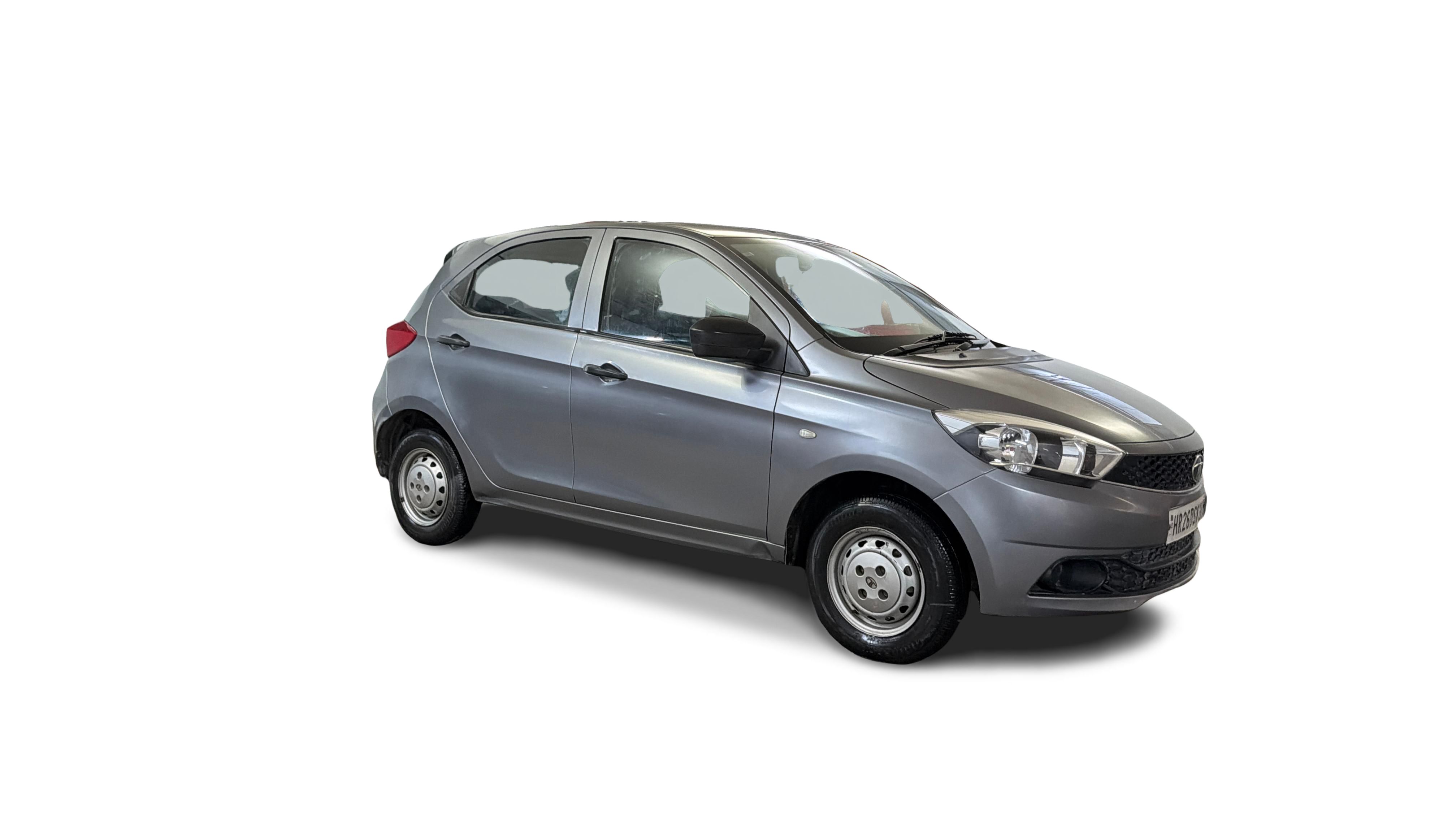 2018 Tata Tiago - Hatchback - Petrol - Manual - ₹2.99 lakh