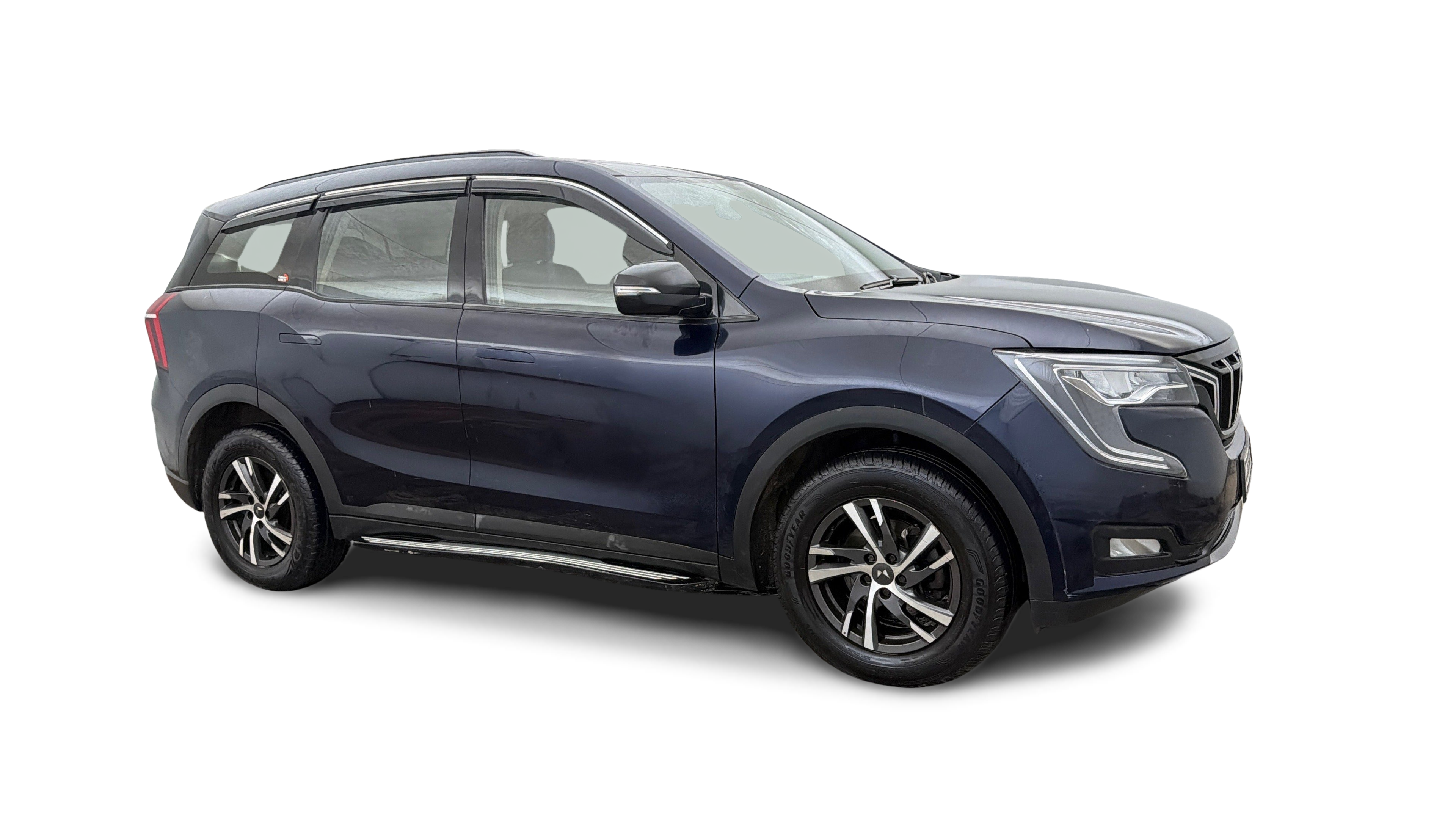 2022 Mahindra XUV700 - SUV - Diesel - Manual - ₹12.62 lakh