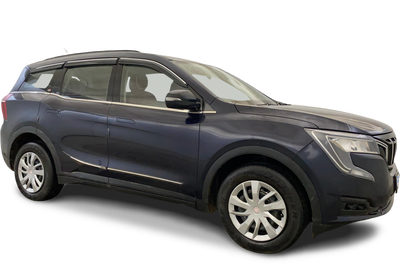 Mahindra XUV700-img