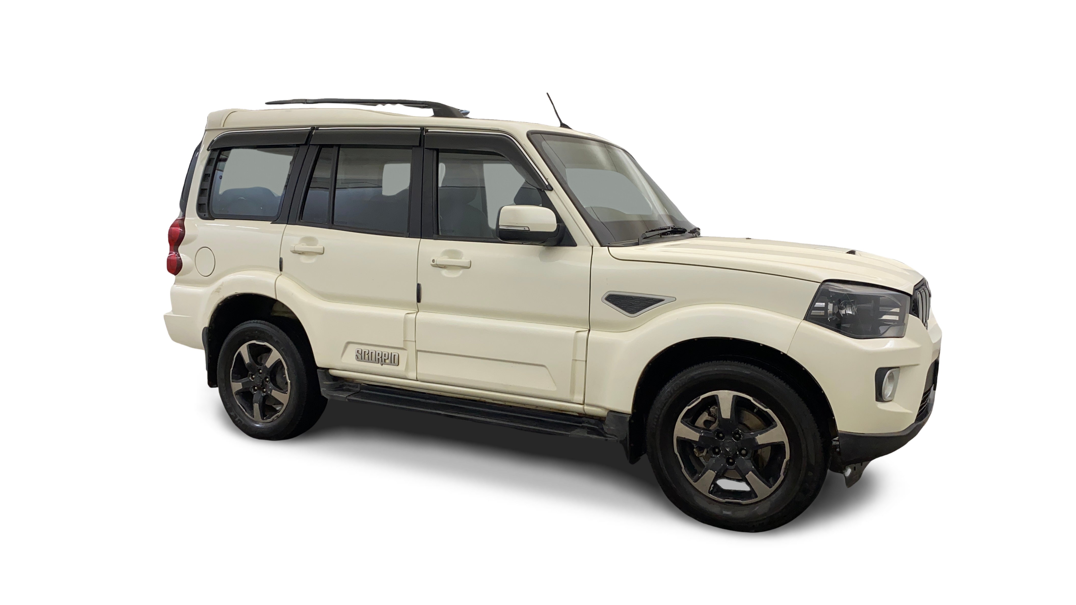 Mahindra Scorpio-img