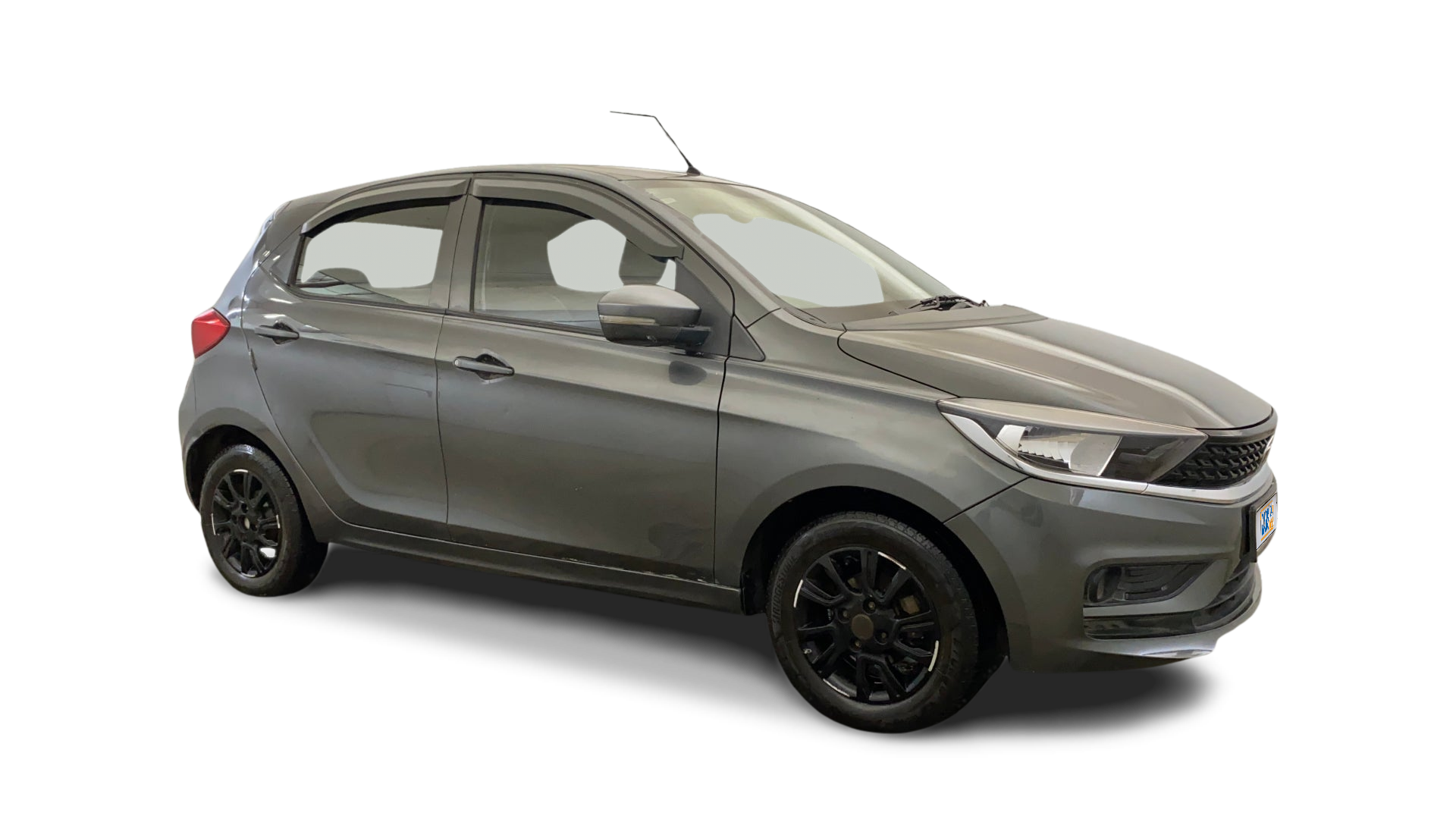 2021 Tata Tiago - Hatchback - CNG - Manual - ₹3.91 lakh