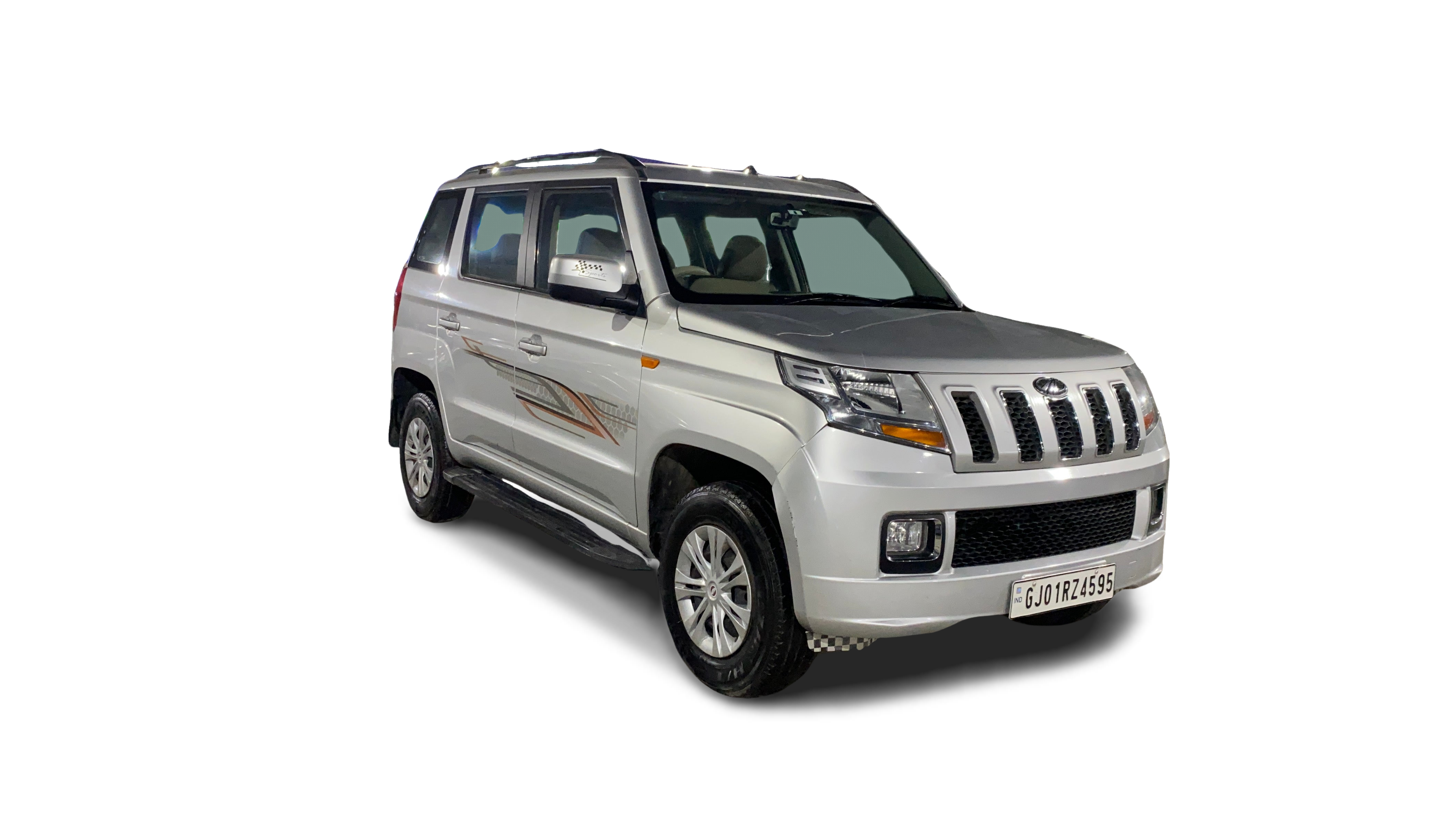 Mahindra TUV300-img