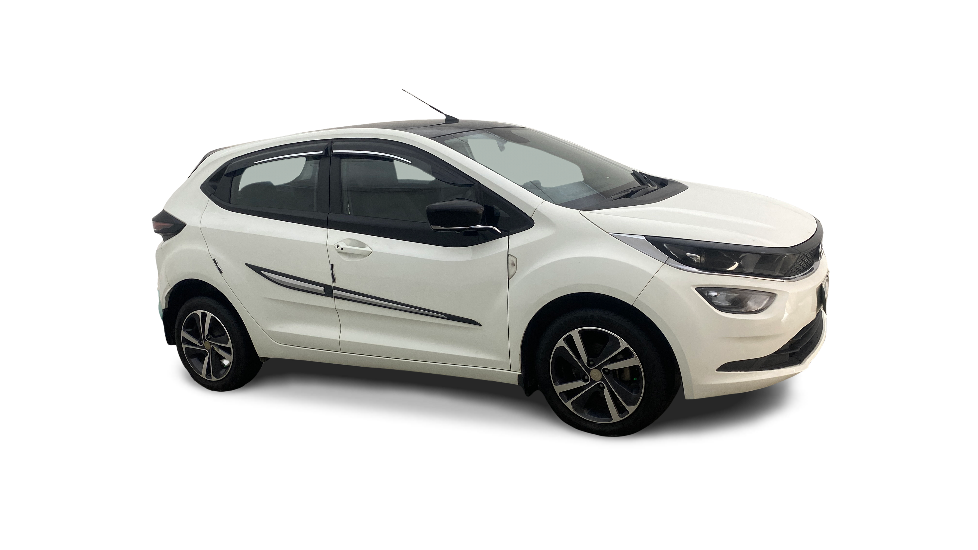 2023 Tata ALTROZ - Hatchback - Petrol - Automatic - ₹7.57 lakh