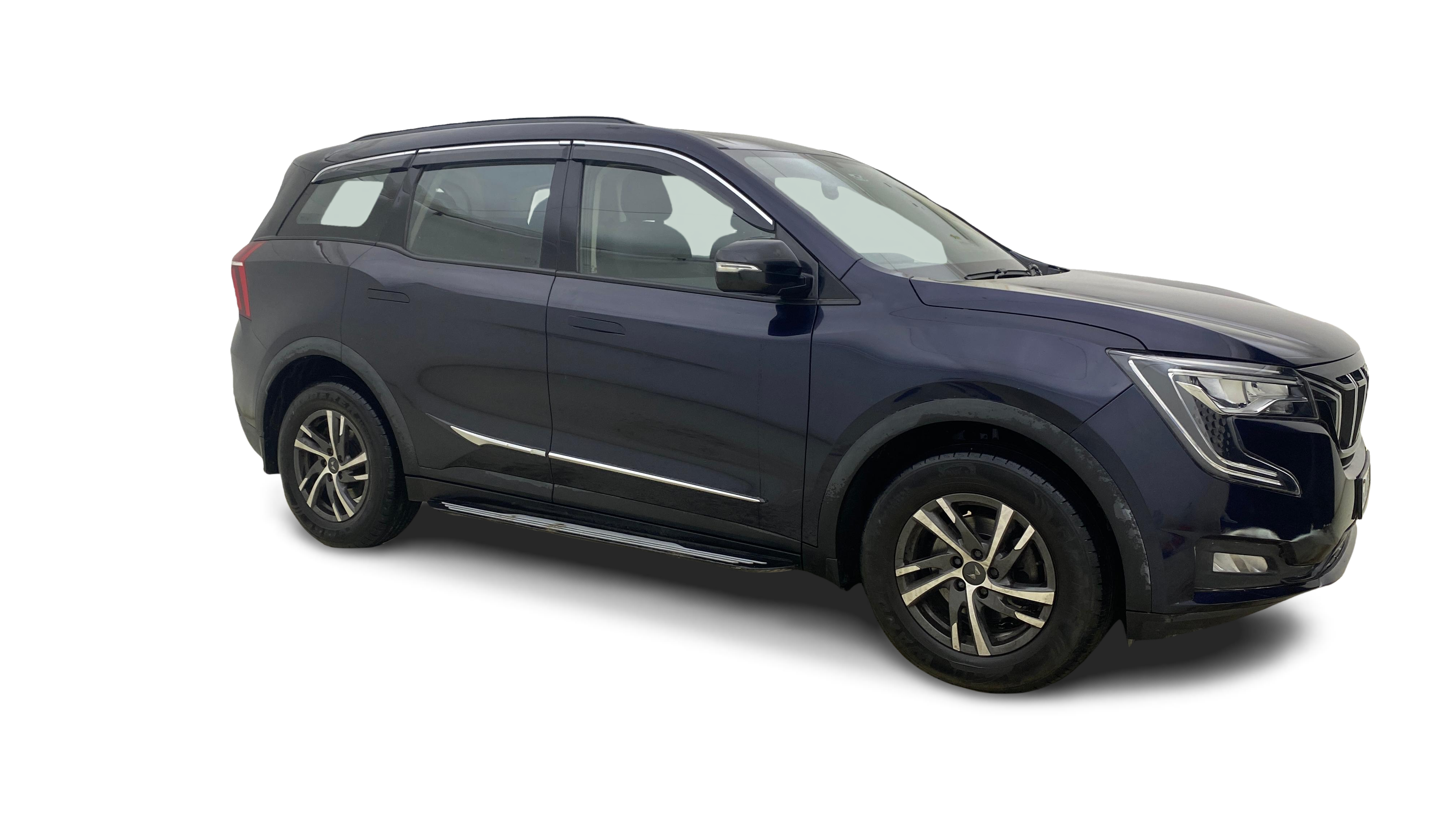 2023 Mahindra XUV700 - SUV - Petrol - Automatic - ₹13.34 lakh