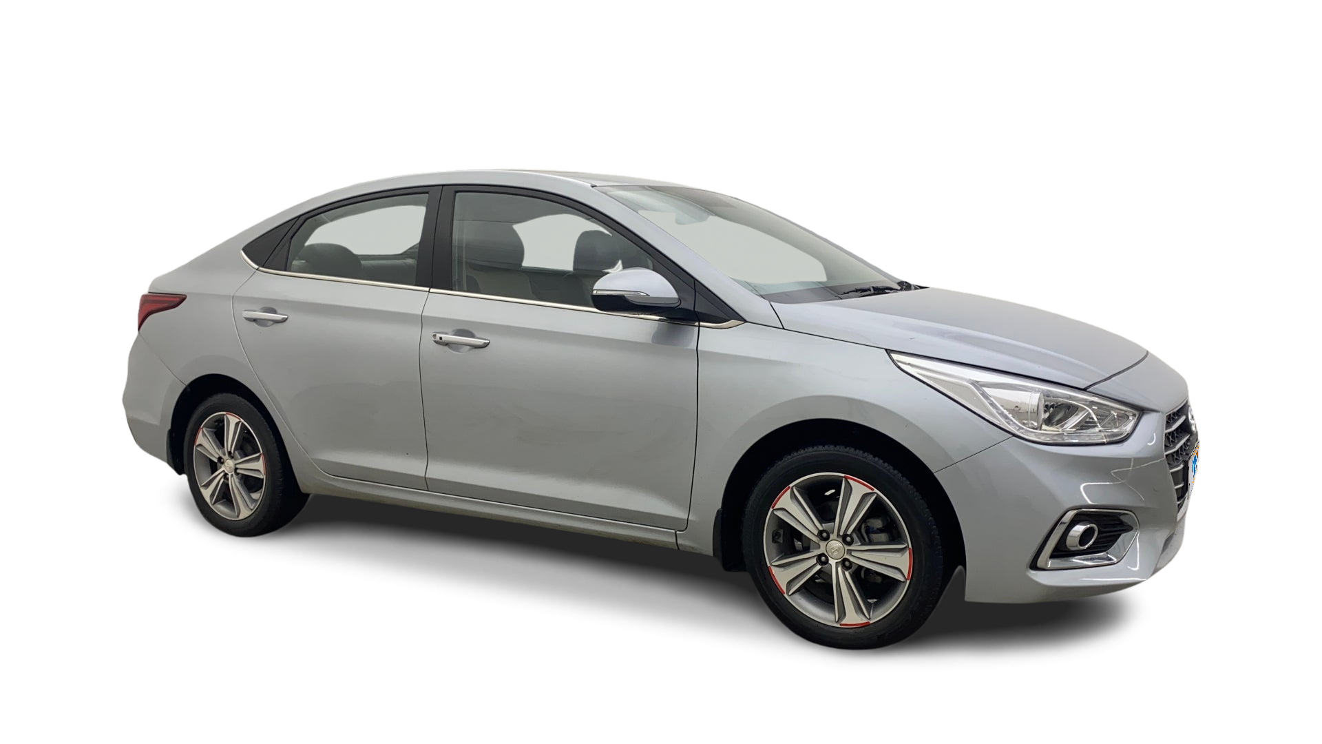 Hyundai Verna-img