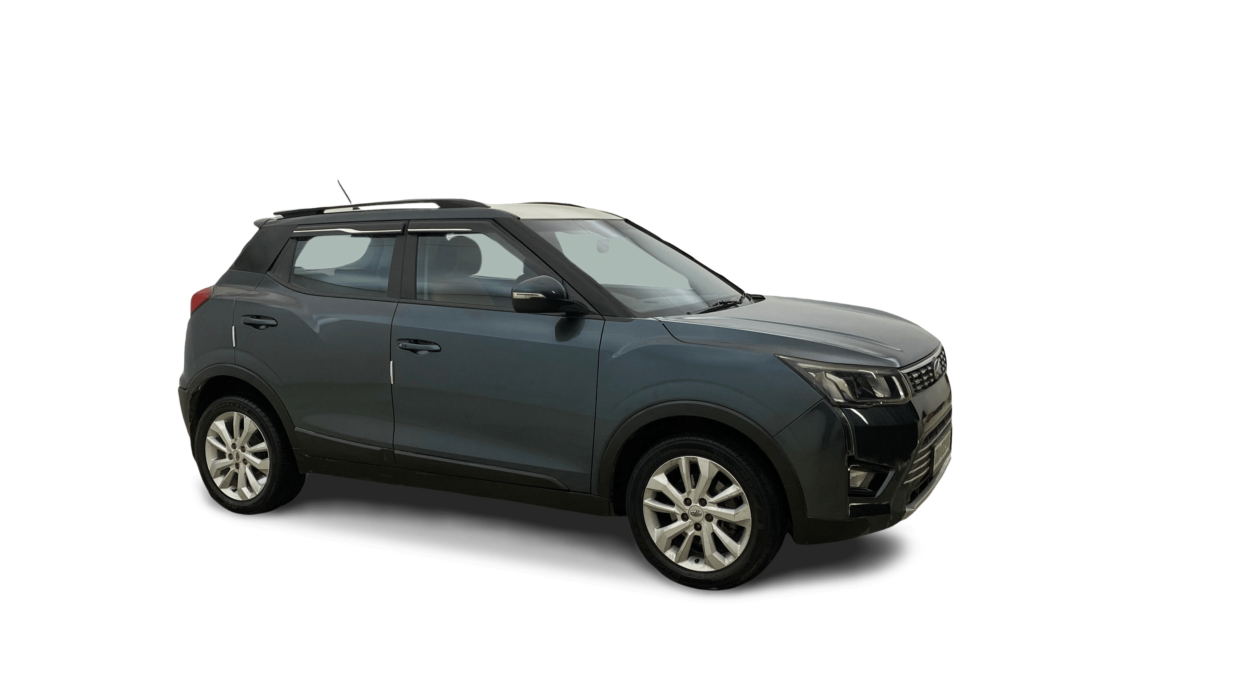 2021 Mahindra XUV300 - SUV - Petrol - Manual - ₹6.11 lakh