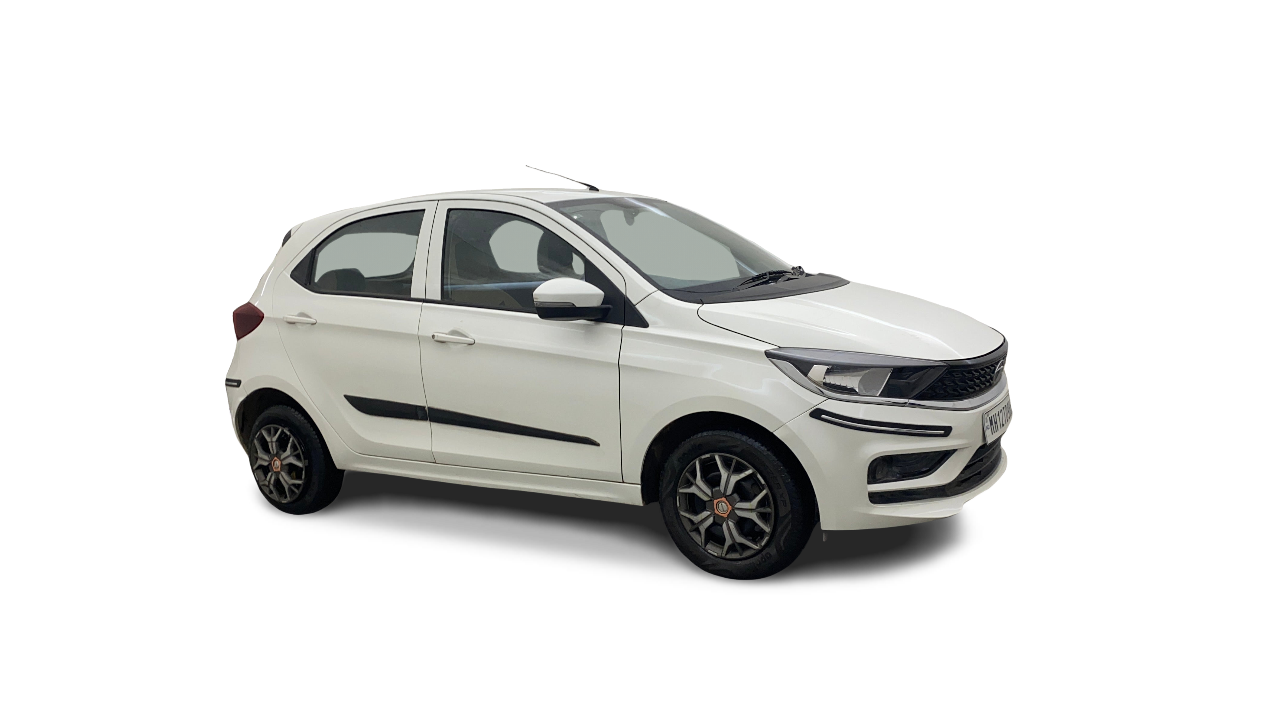 Tata Tiago-img