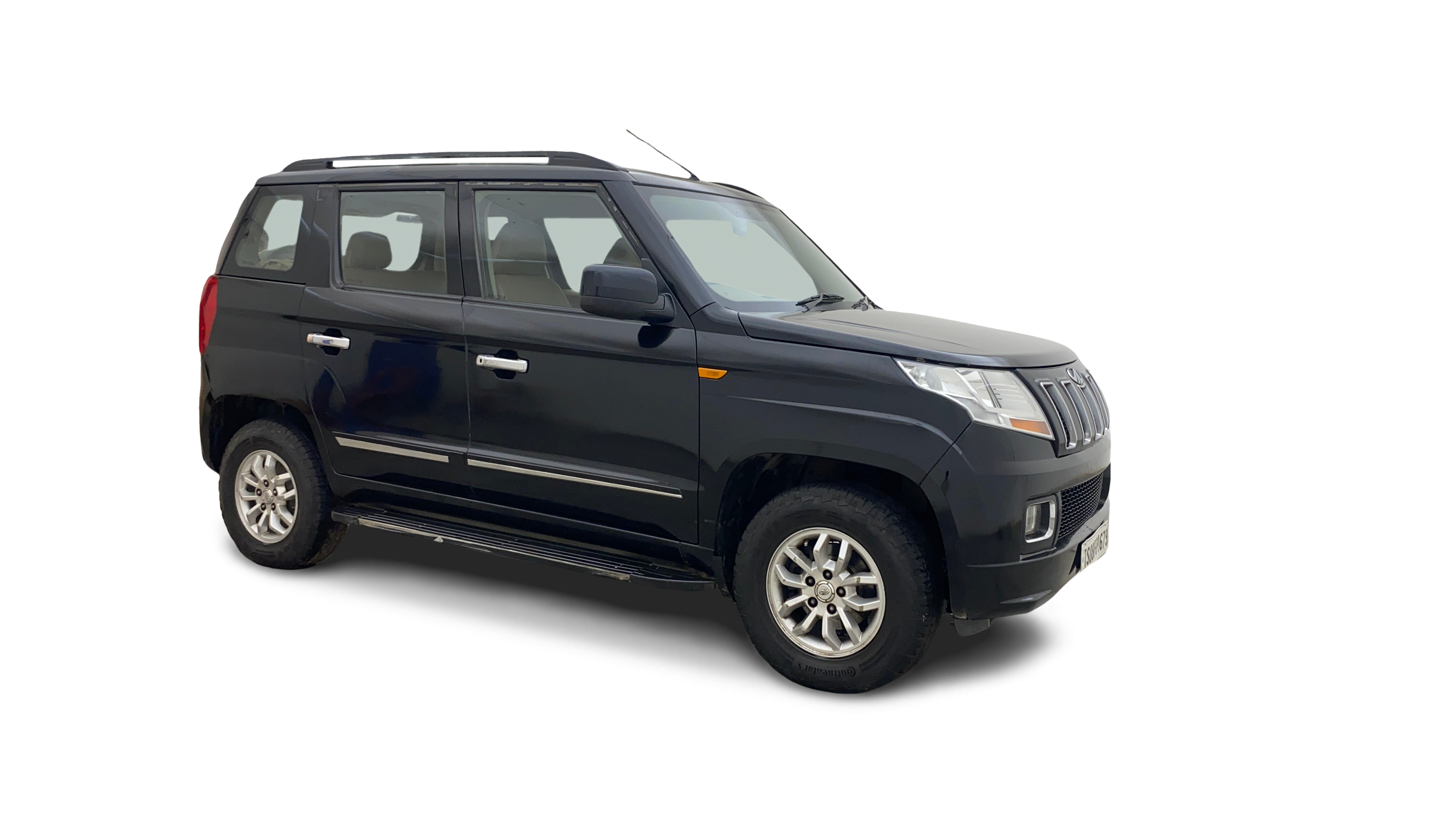 Mahindra TUV300-img