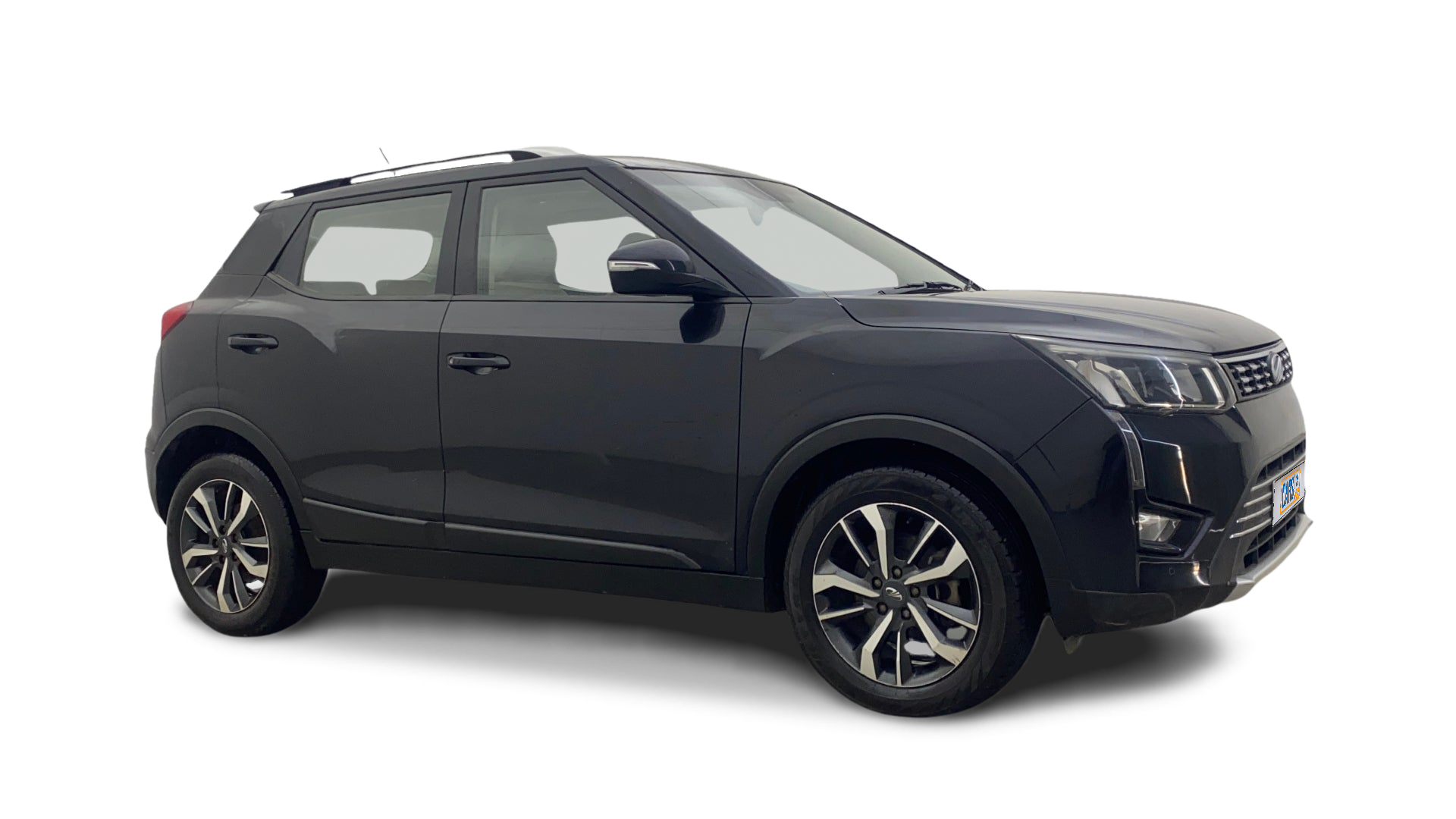 Mahindra XUV300-img
