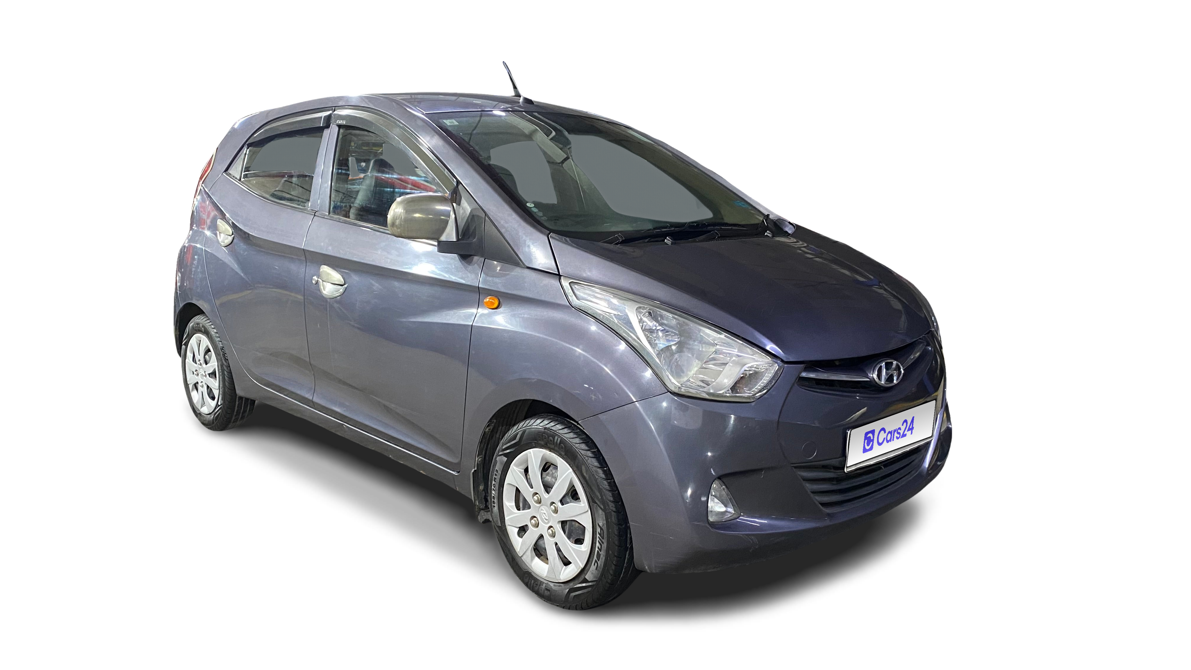 2018 Hyundai Eon - Hatchback - Petrol - Manual - ₹1.96 lakh