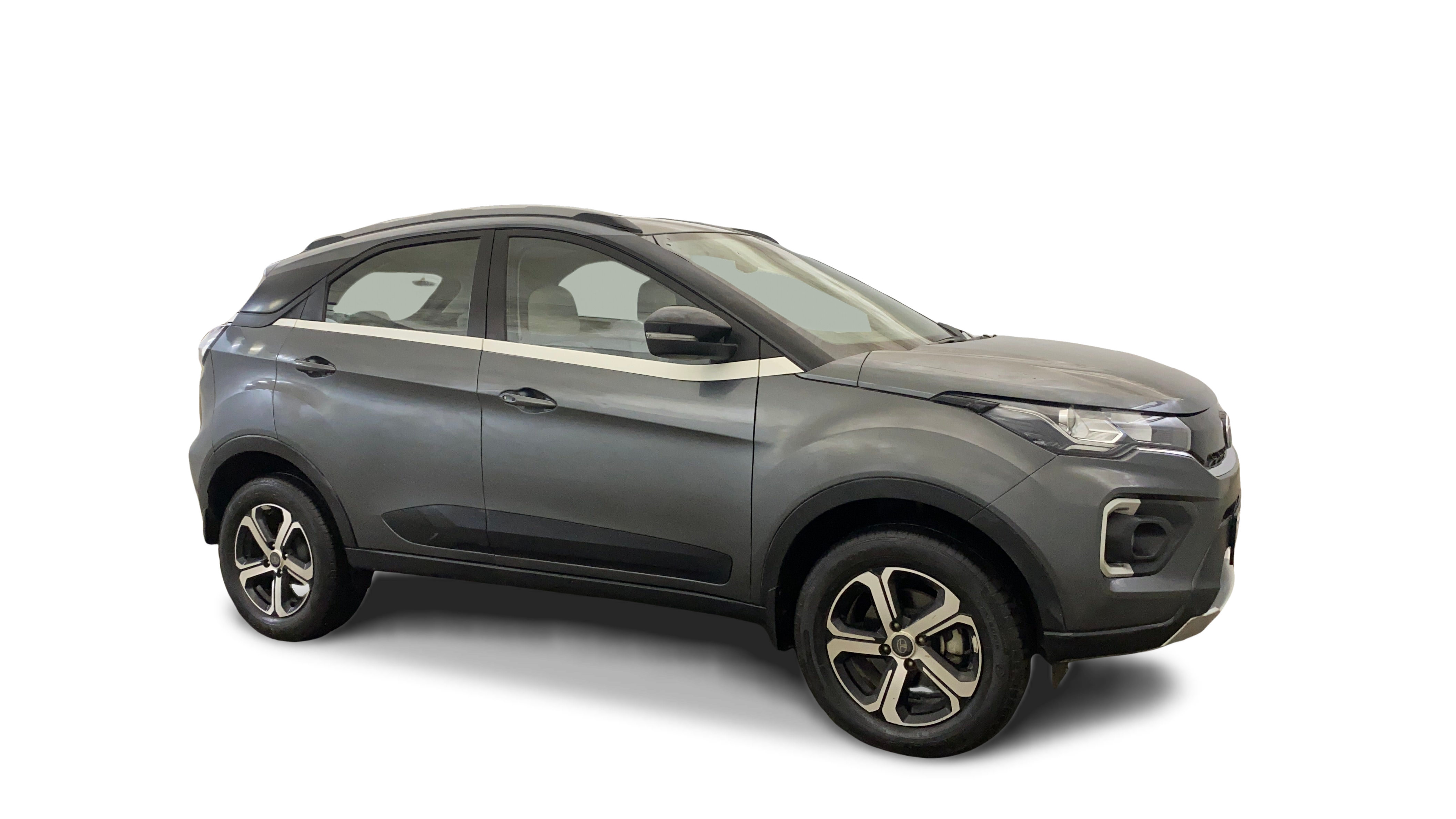 Tata NEXON-img