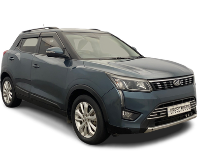 Mahindra XUV300-img