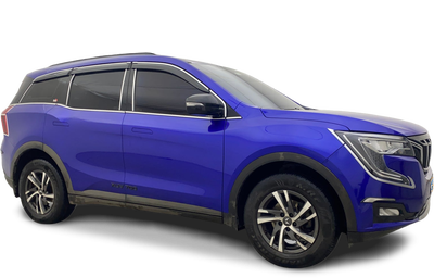 Mahindra XUV700-img