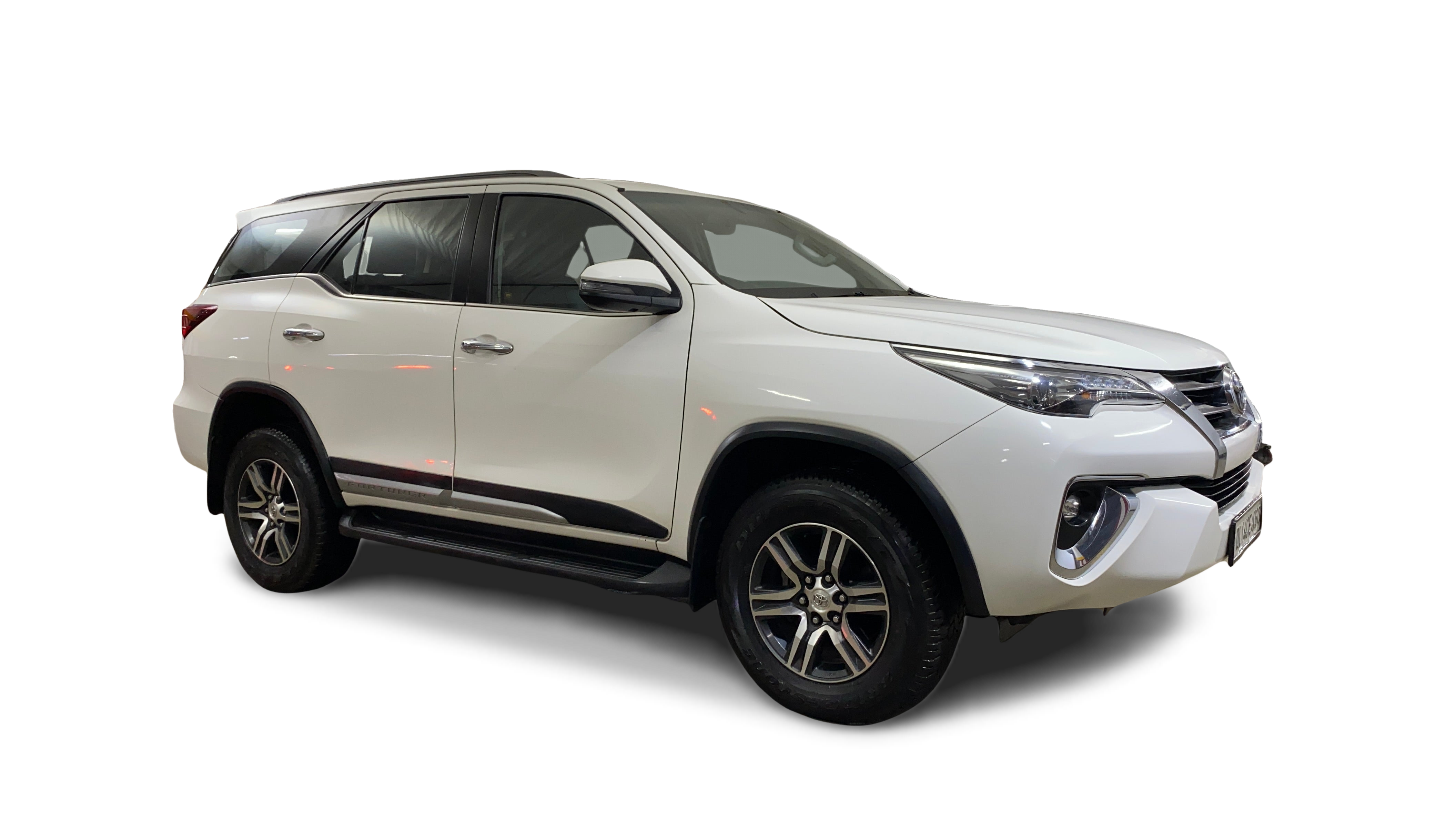 Toyota Fortuner-img