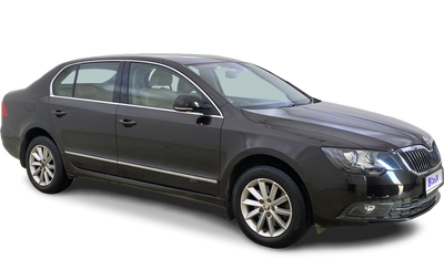 2015 Skoda Superb - Sedan - Petrol - Manual - ₹5.02 lakh