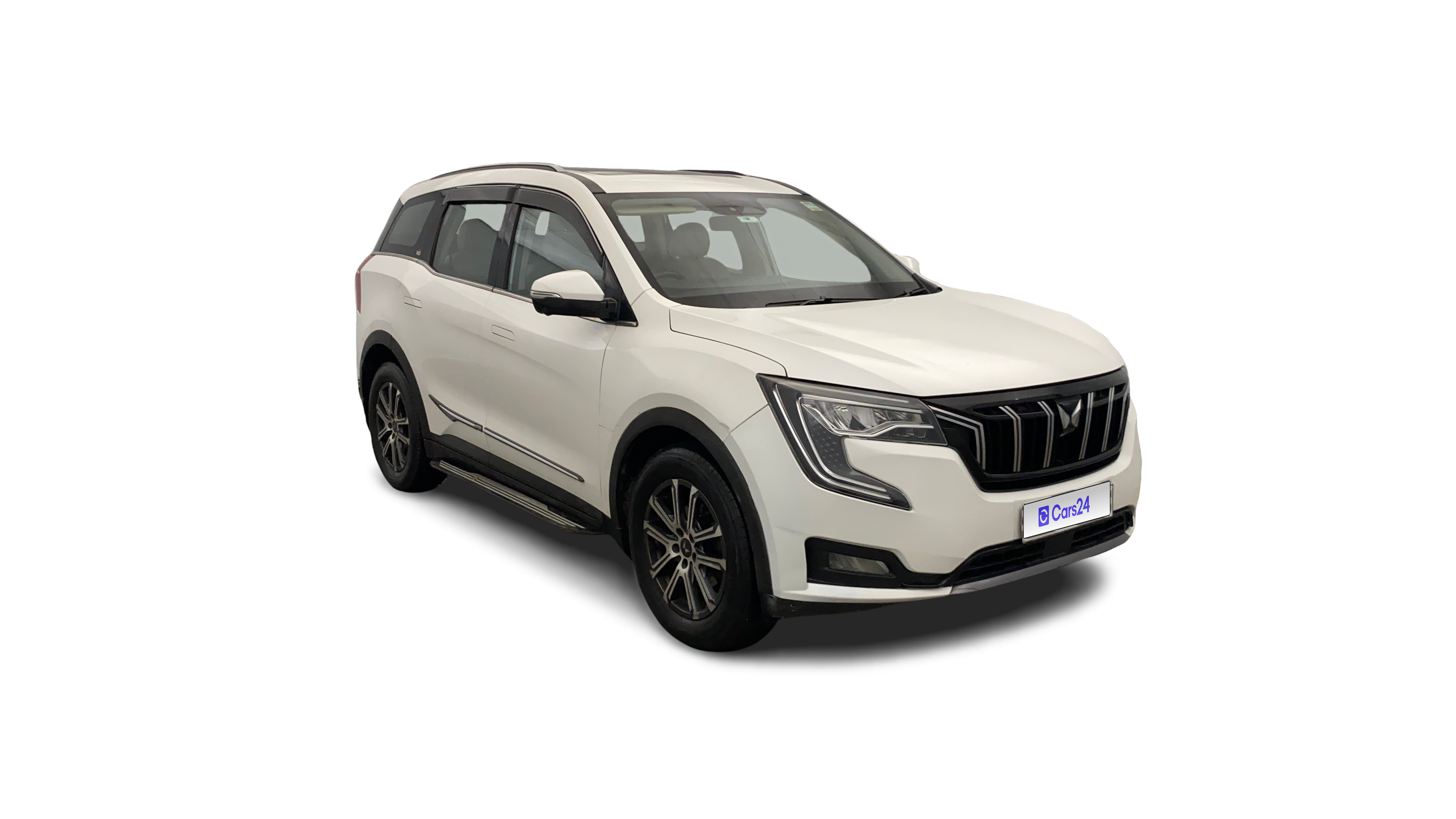 2021 Mahindra XUV700 - SUV - Petrol - Automatic - ₹14.12 lakh