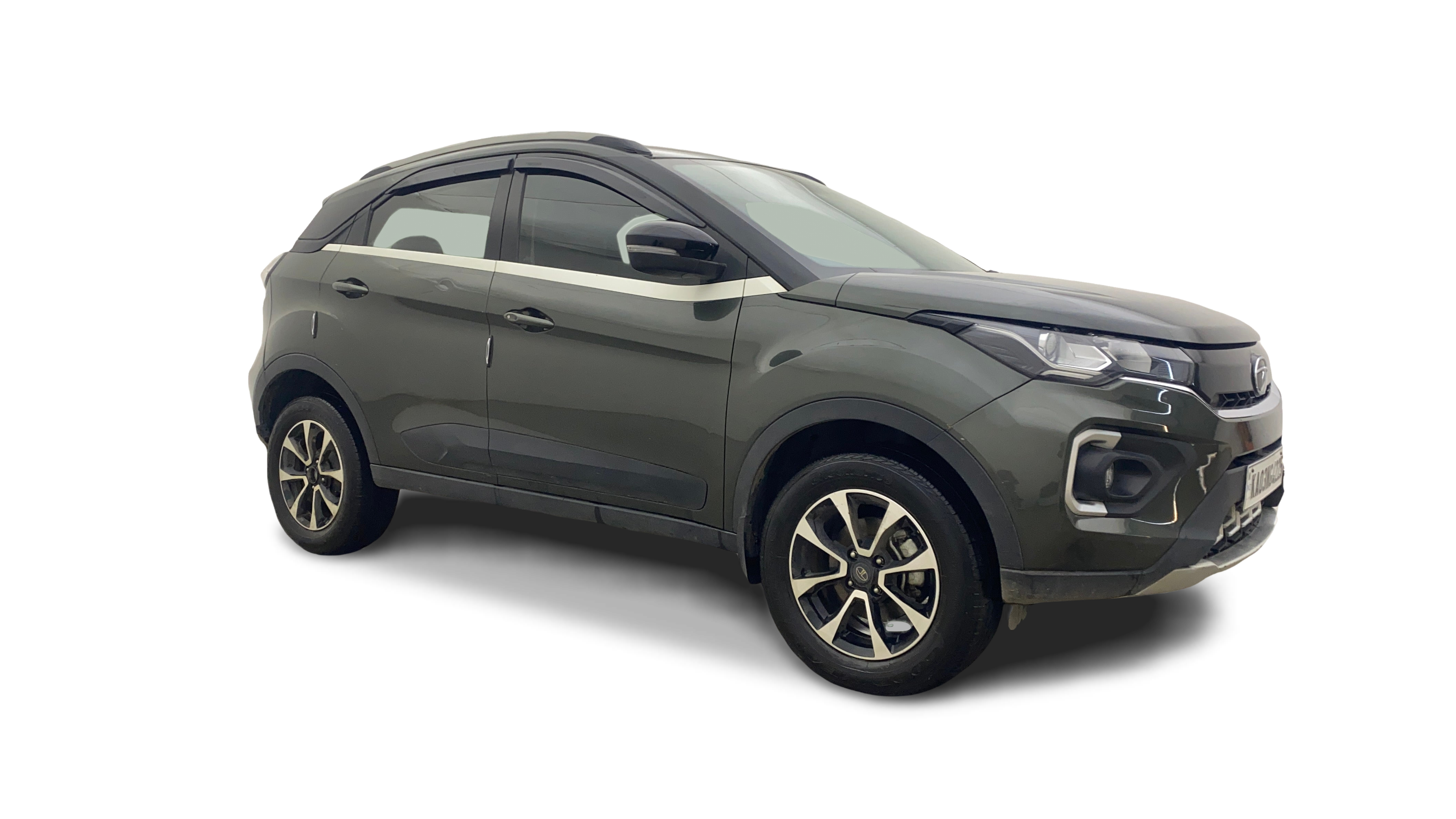 Tata NEXON-img
