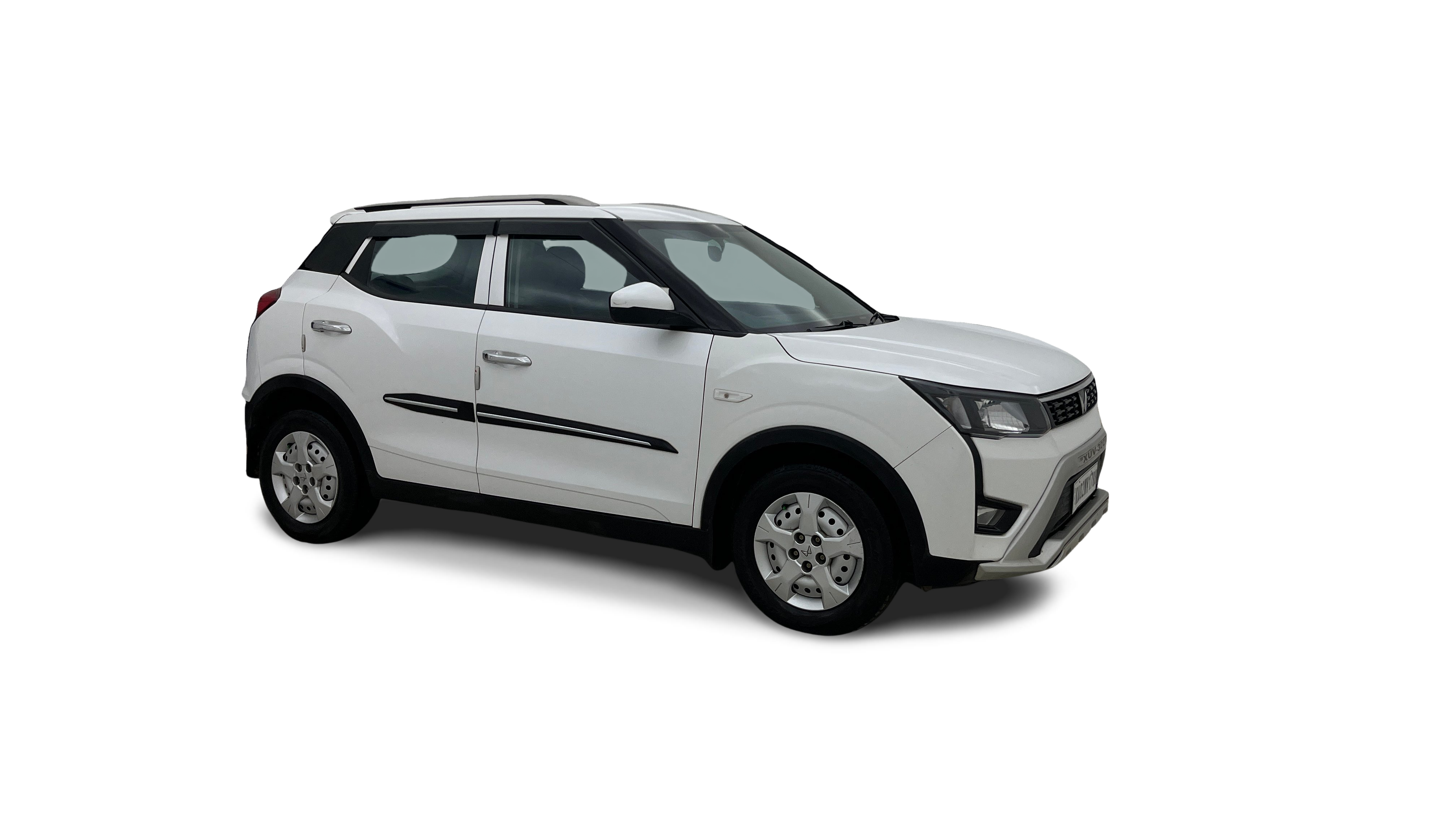 2024 Mahindra XUV300 - SUV - Petrol - Manual - ₹7.52 lakh