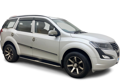 Mahindra XUV500-img