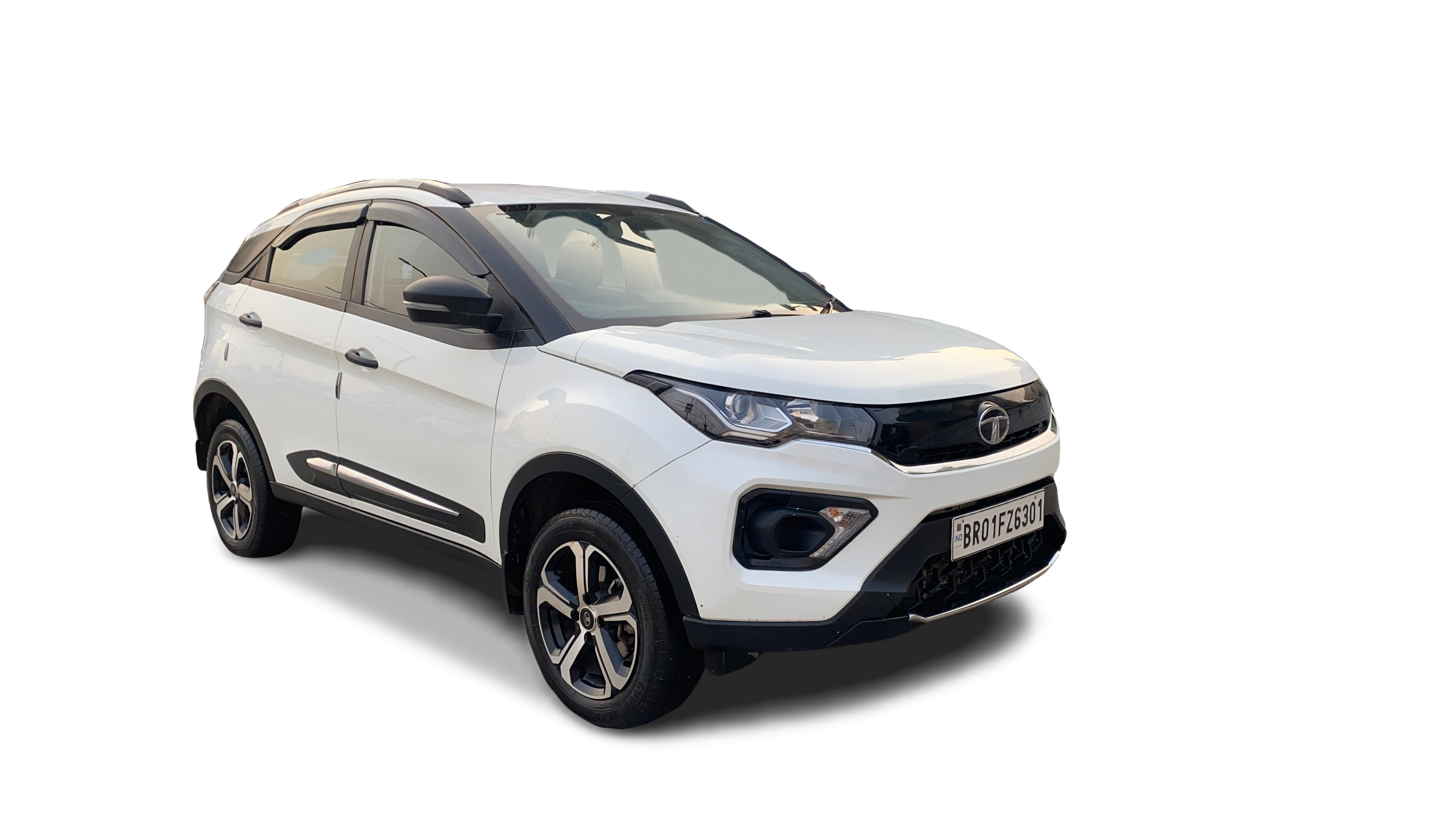 Tata NEXON-img