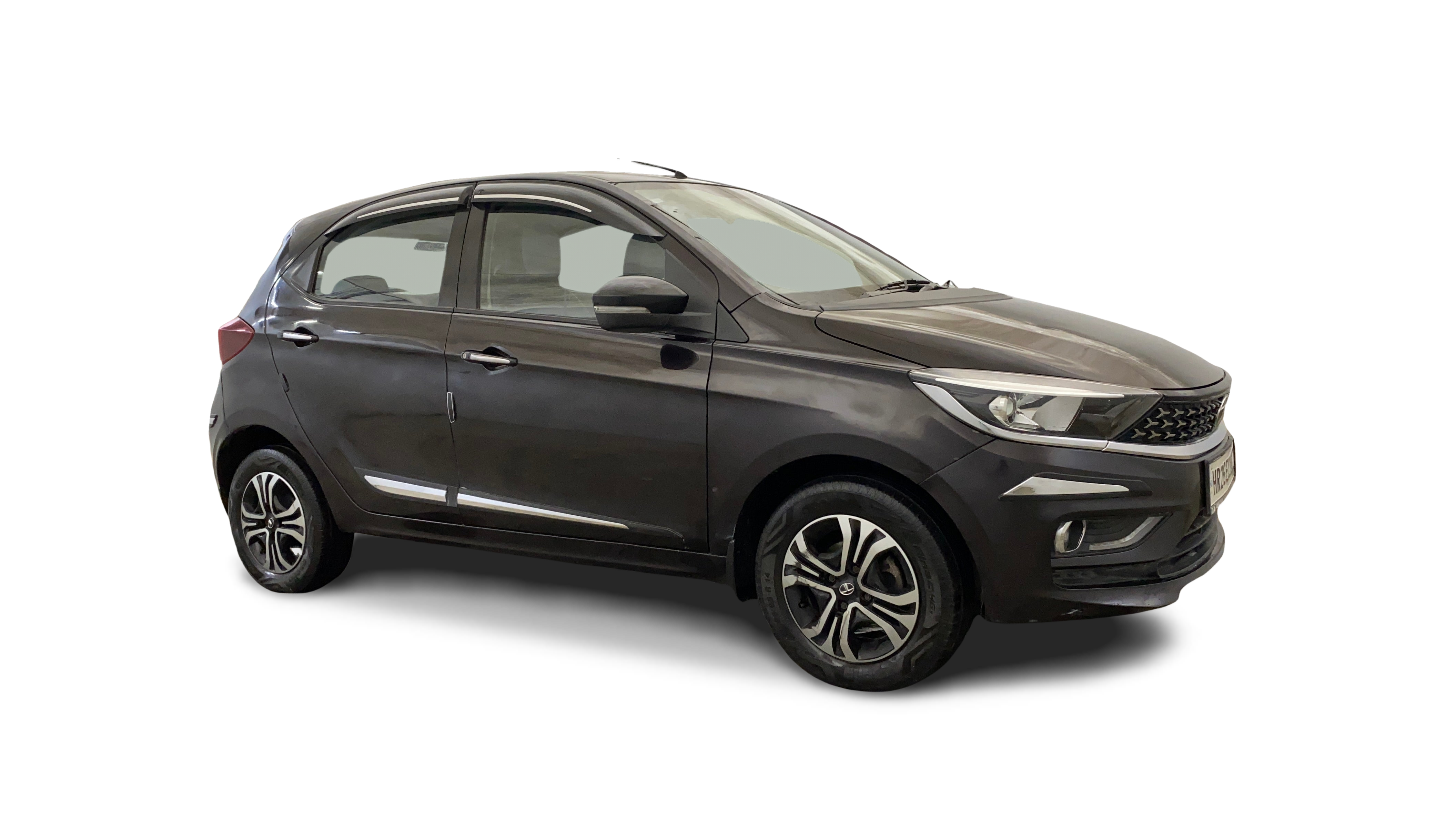 Tata Tiago-img