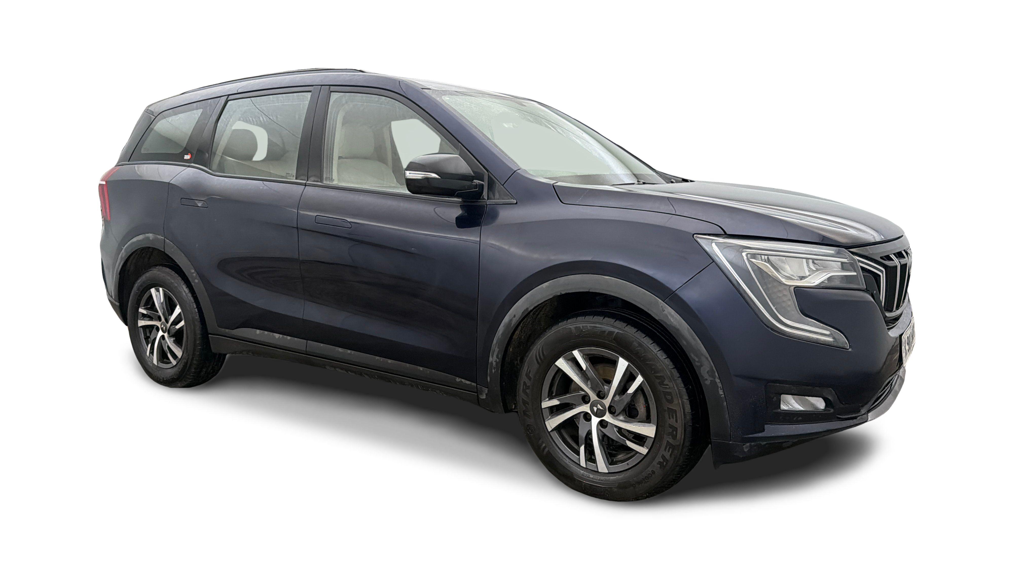 2022 Mahindra XUV700 - SUV - Petrol - Manual - ₹11.62 lakh