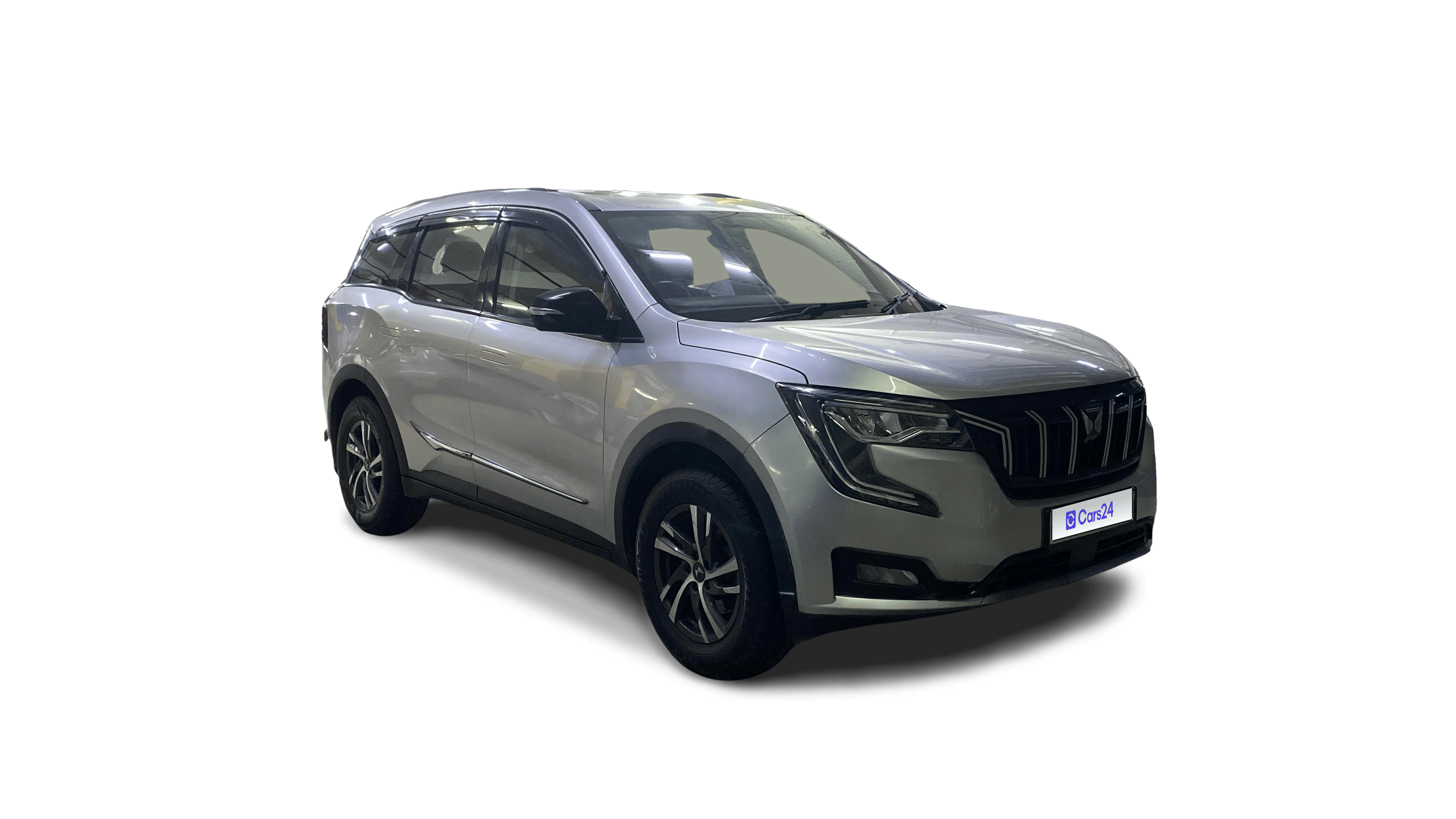 2022 Mahindra XUV700 - SUV - Petrol - Manual - ₹11.13 lakh