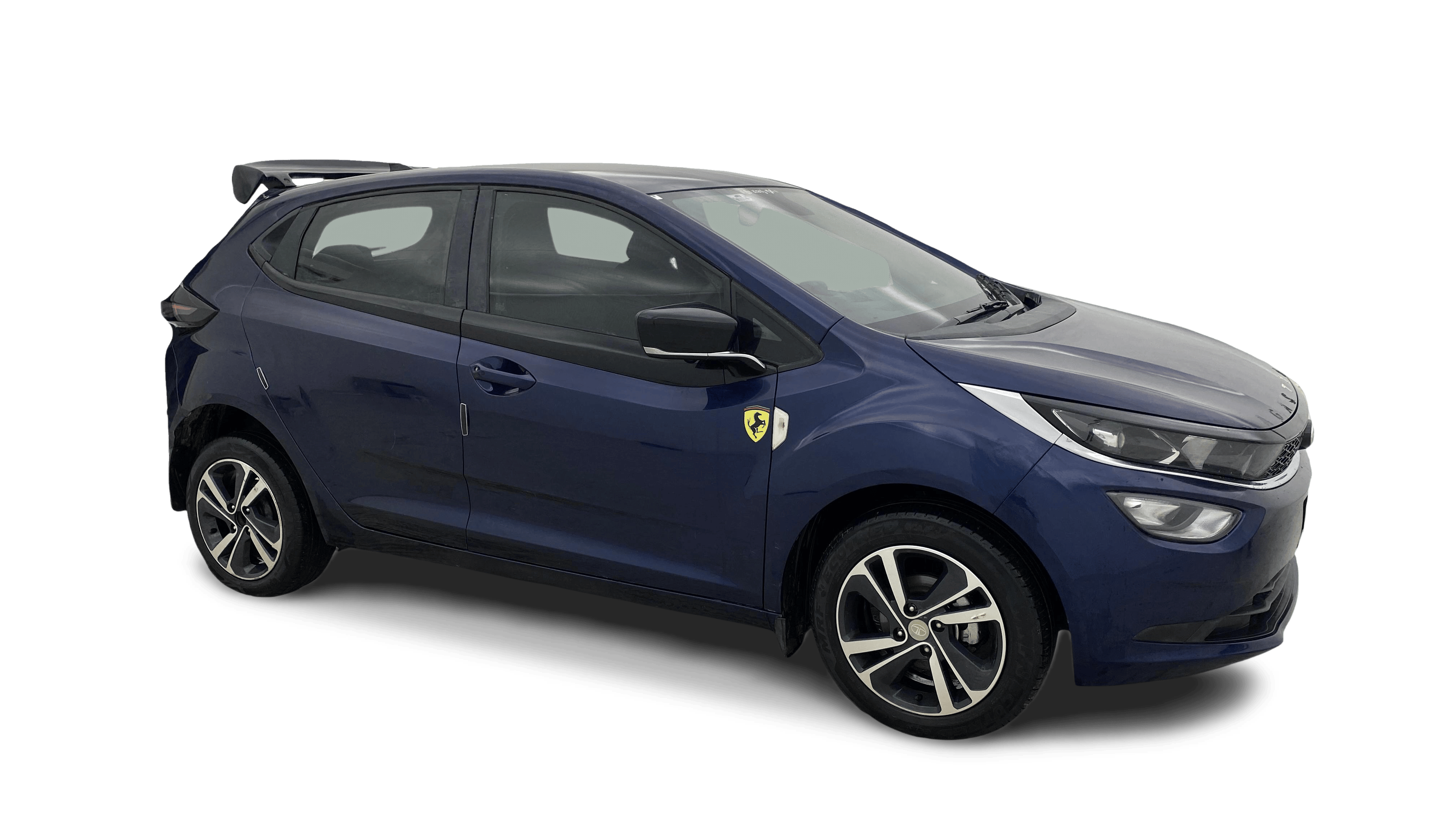 2024 Tata ALTROZ - Hatchback - Diesel - Manual - ₹8.35 lakh