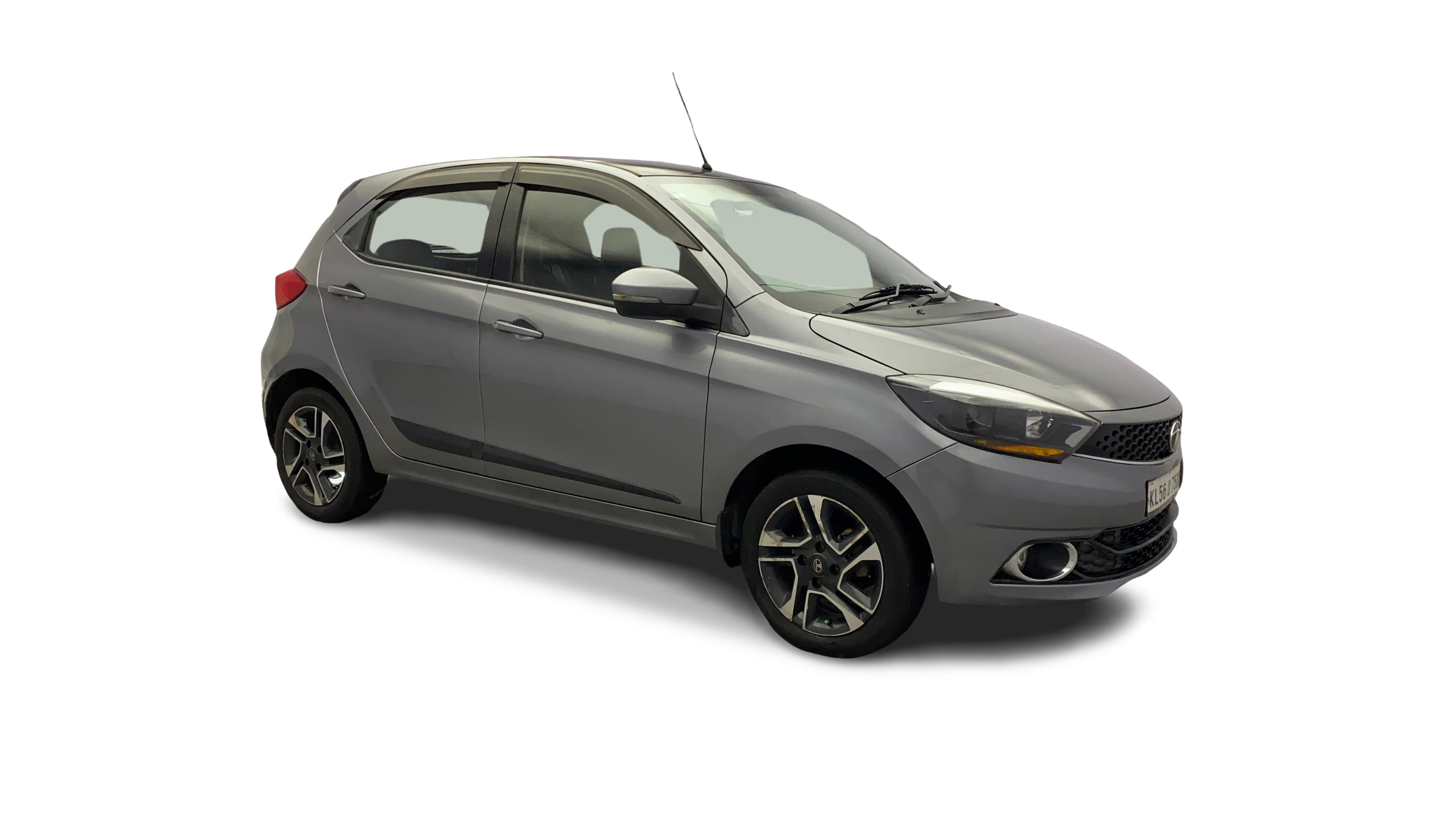 Tata Tiago-img