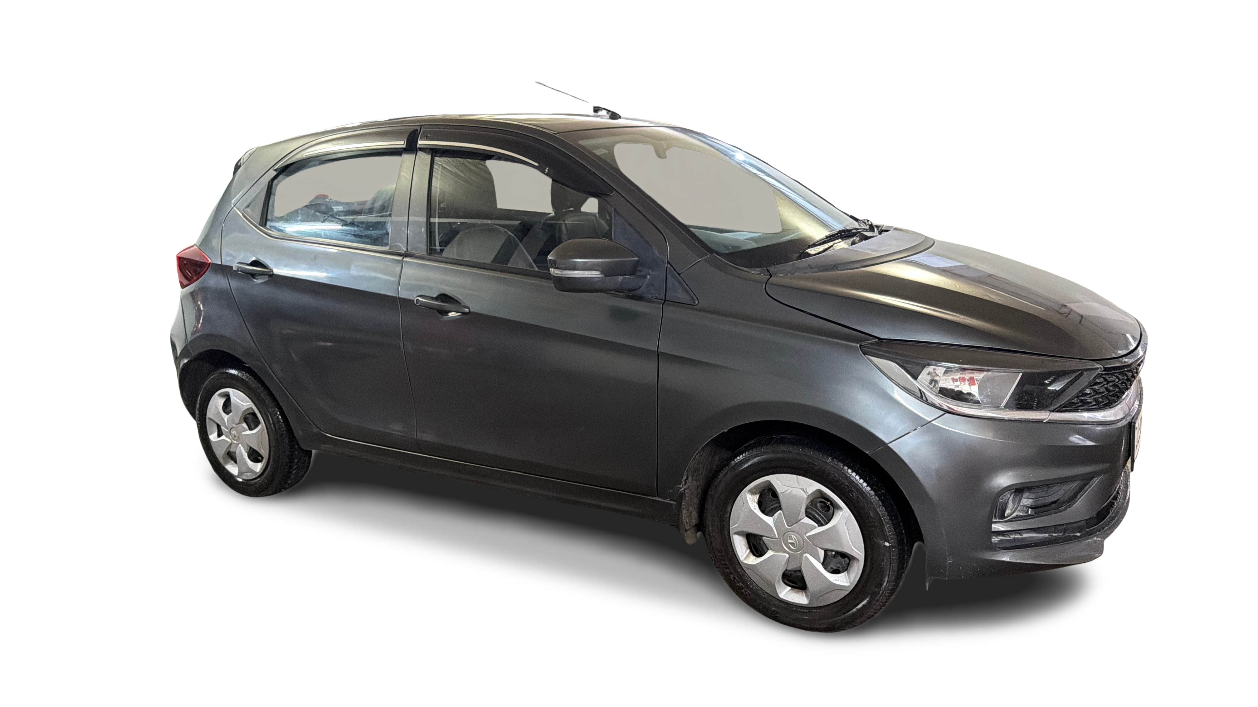 2021 Tata Tiago - Hatchback - Petrol - Manual - ₹3.70 lakh