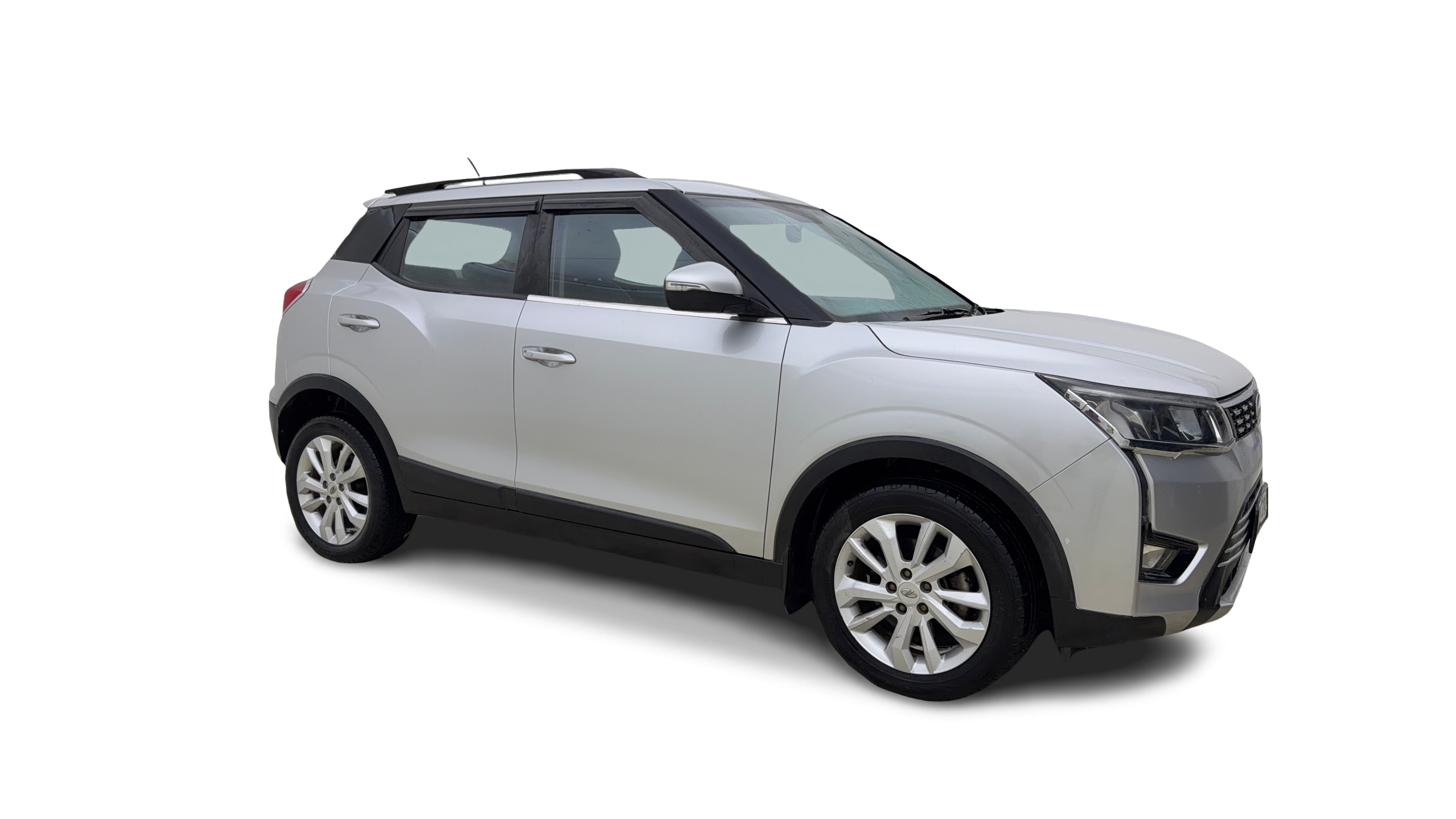 2020 Mahindra XUV300 - SUV - Petrol - Manual - ₹5.84 lakh