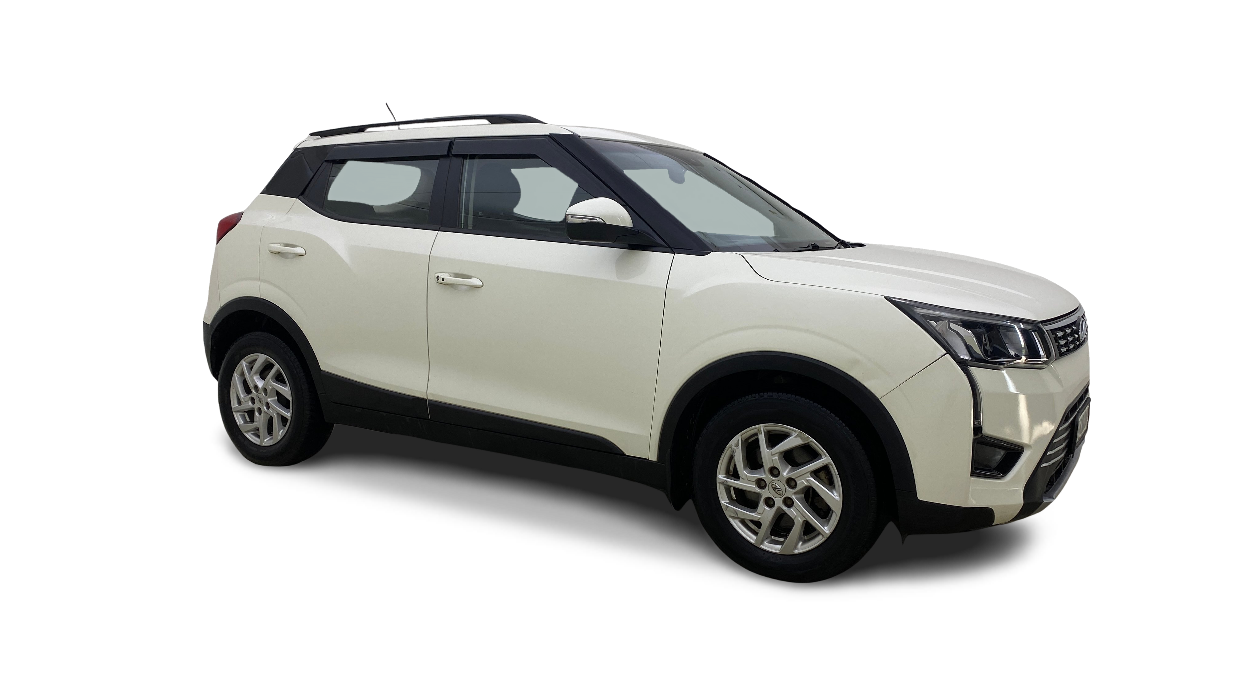 2022 Mahindra XUV300 - SUV - Petrol - Manual - ₹7.51 lakh