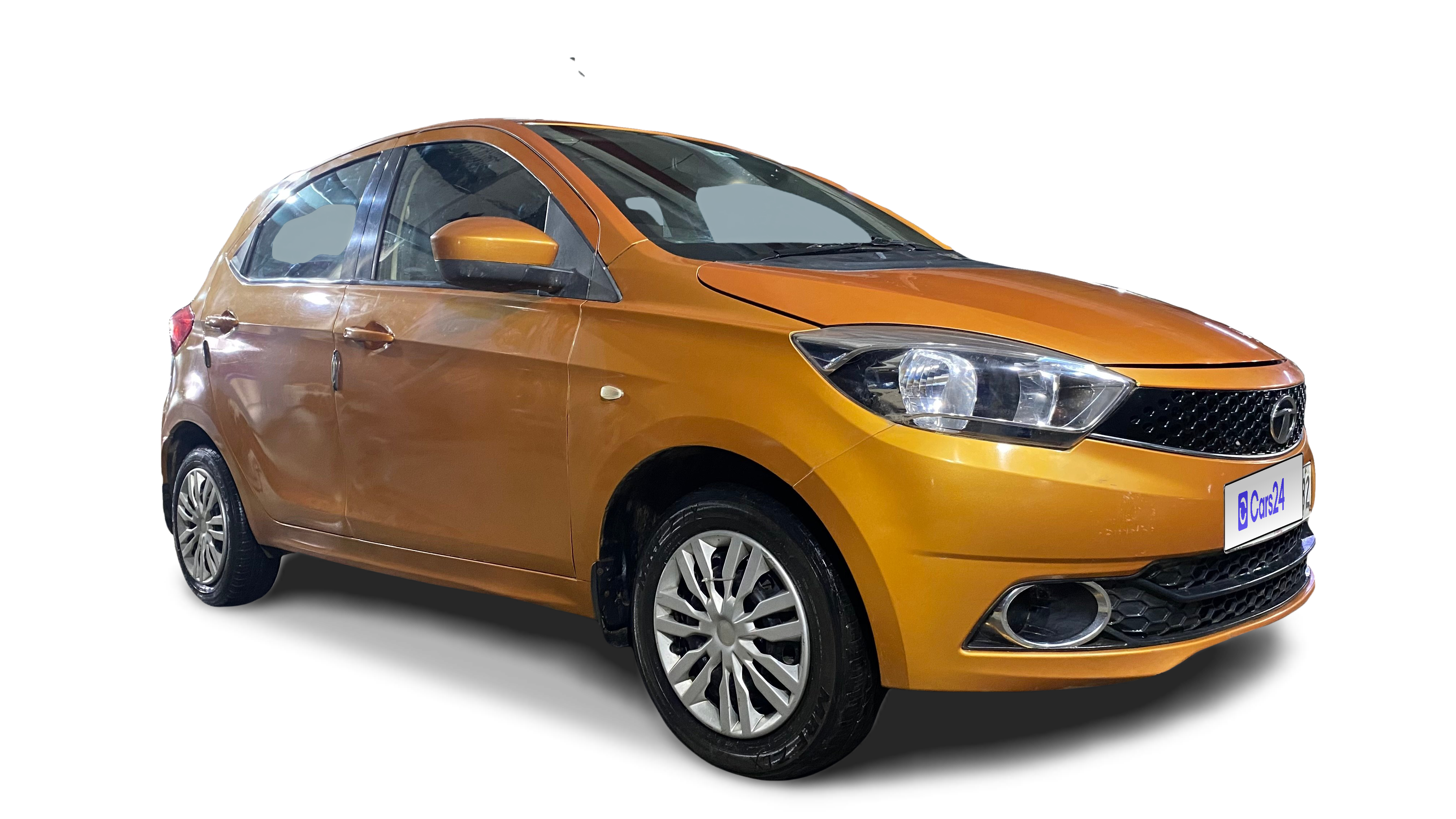 2016 Tata Tiago - Hatchback - Petrol - Manual - ₹2.50 lakh