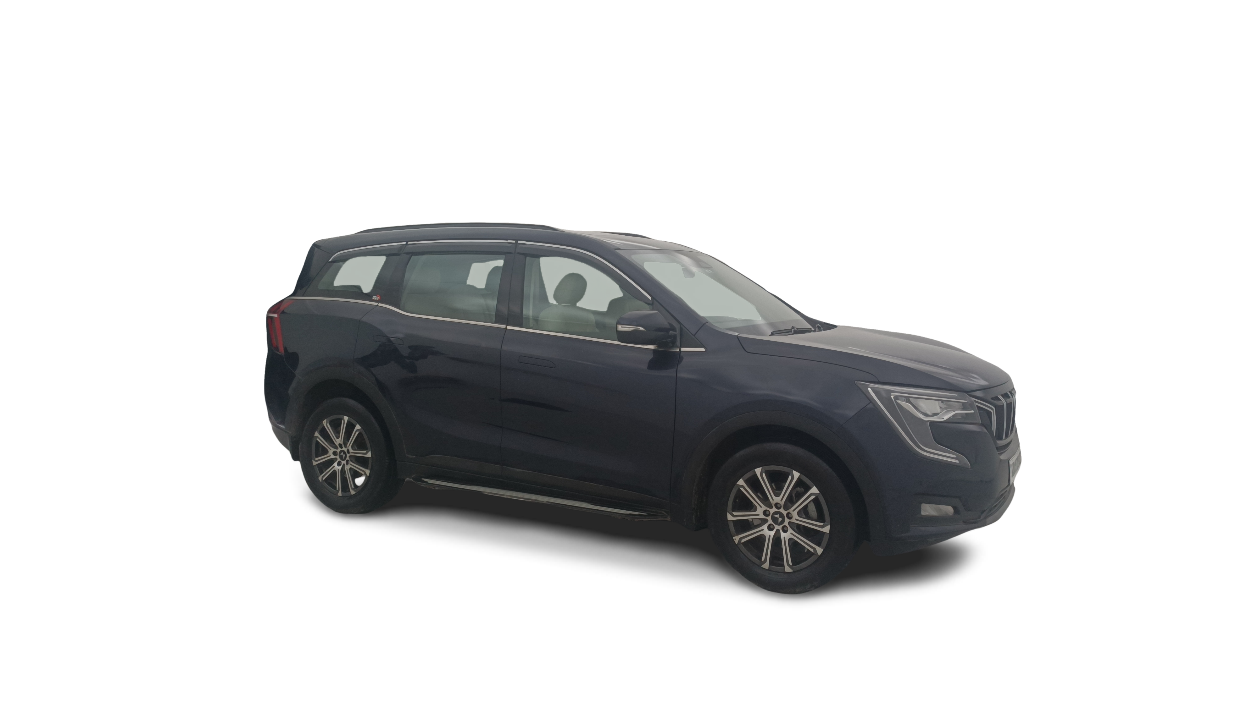 2024 Mahindra XUV700 - SUV - Petrol - Manual - ₹16.80 lakh