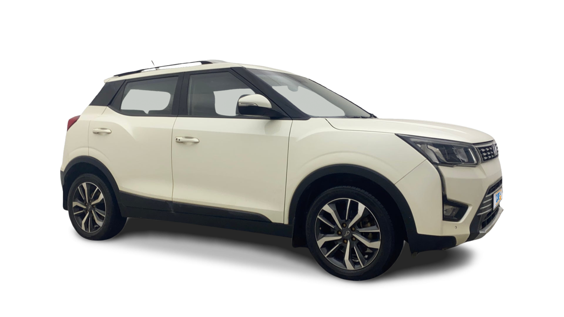 Mahindra XUV300-img
