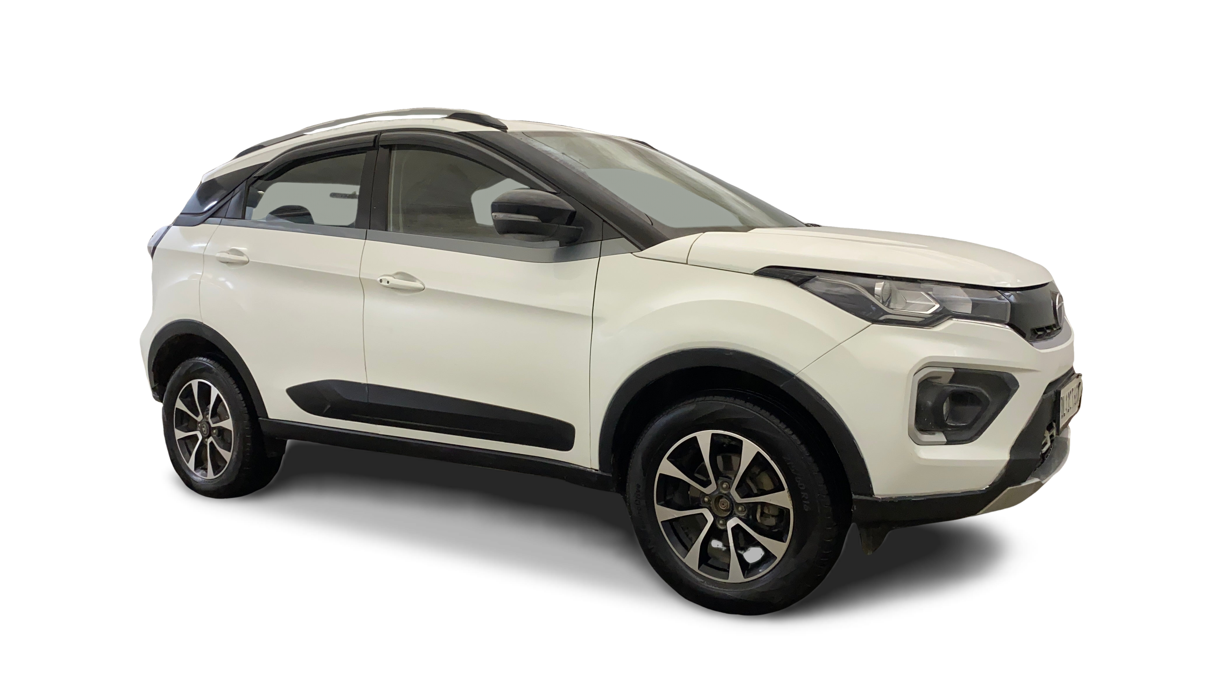 Tata NEXON-img