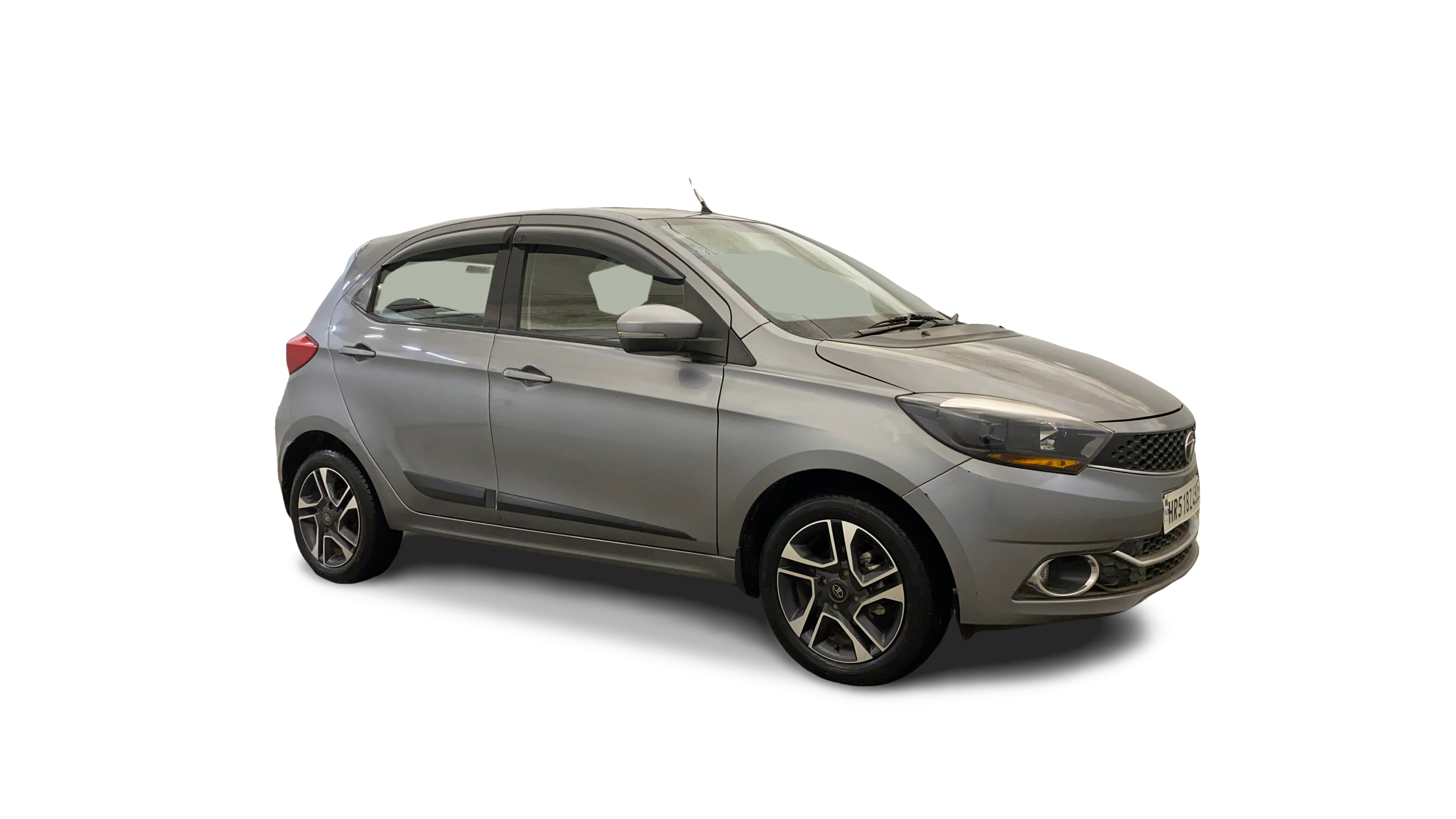 Tata Tiago-img